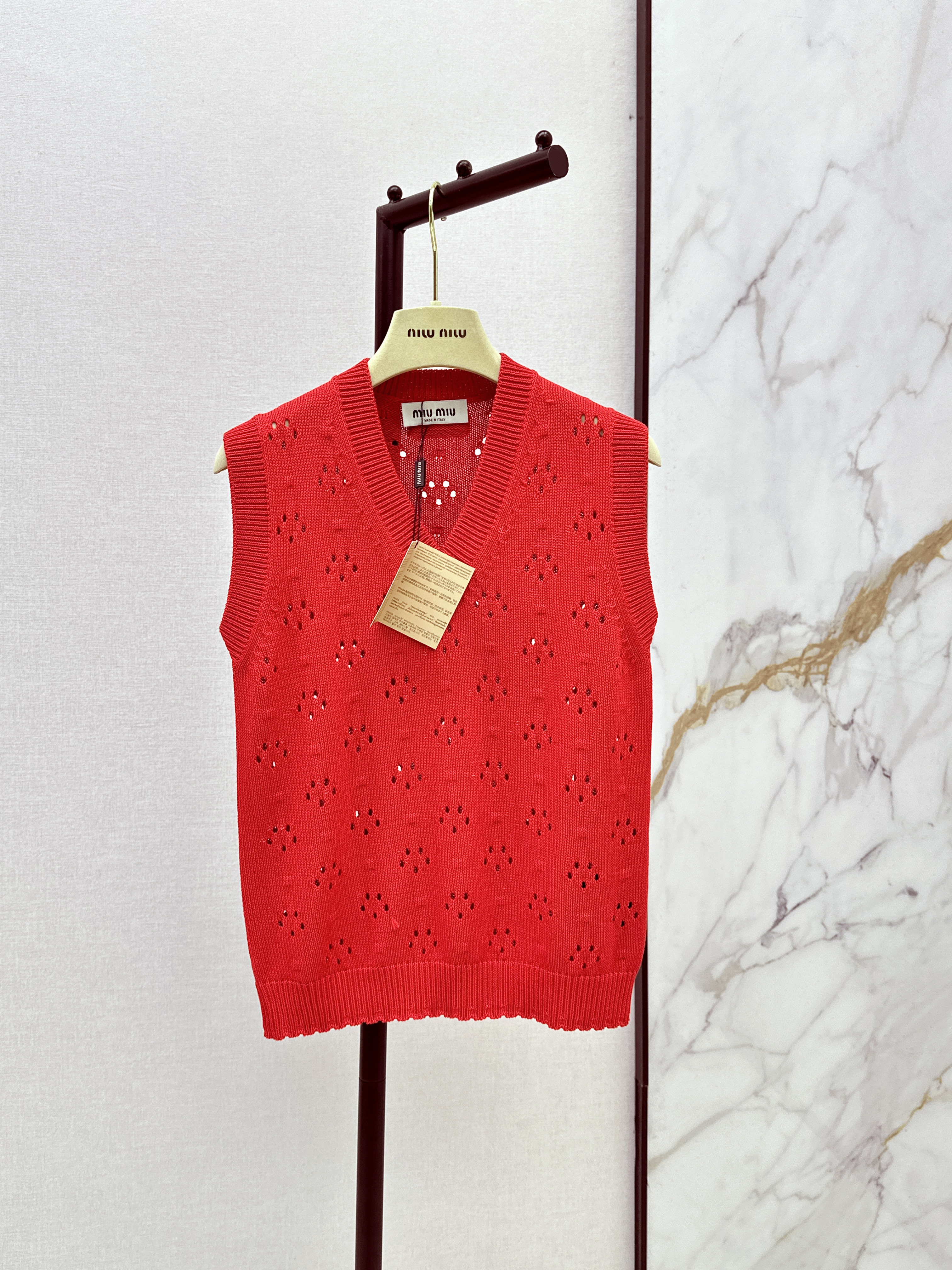 Miu New embroidered knitted vest