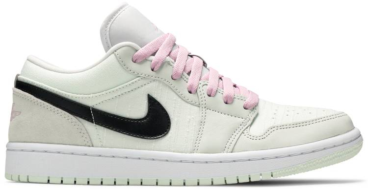 Wmns Air Jordan 1 Low SE 