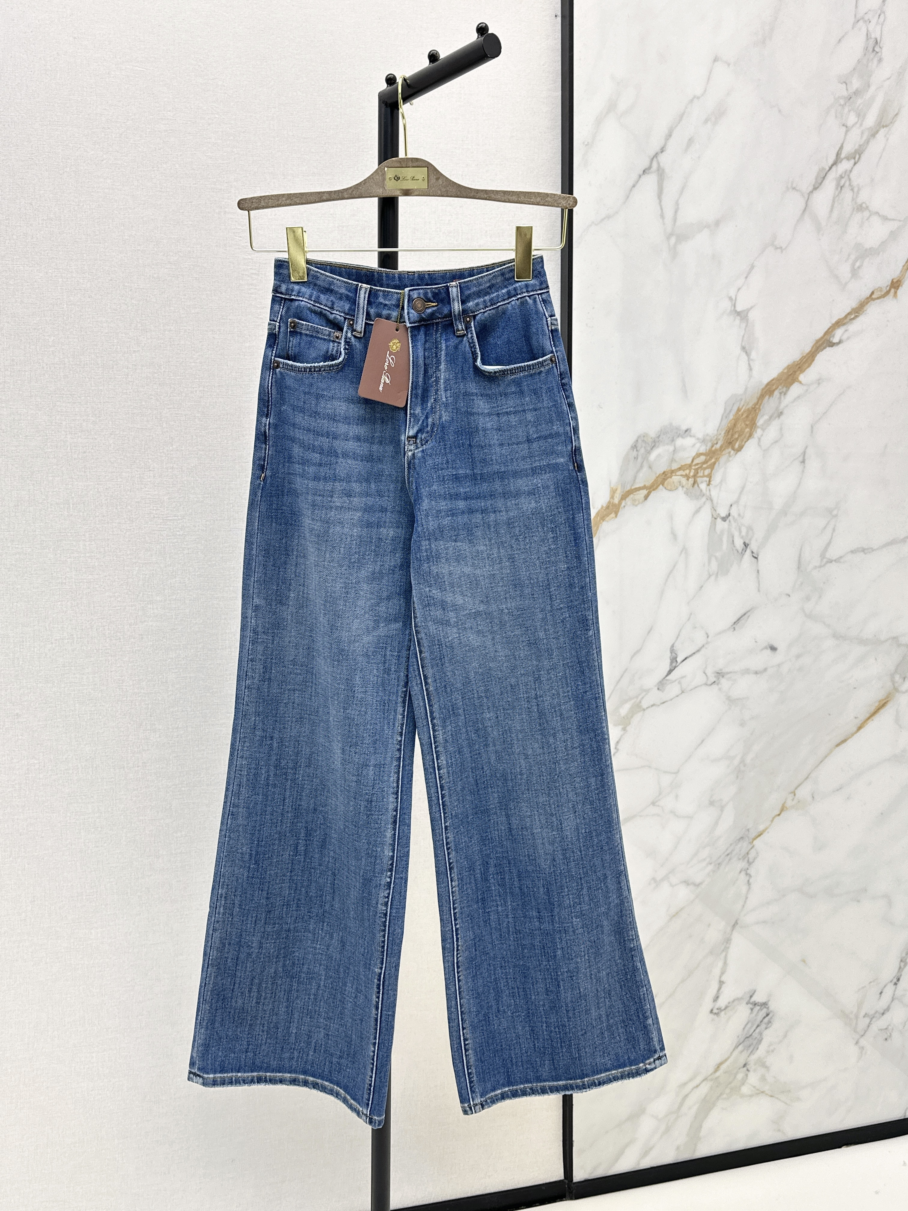 Loro New Straight-leg jeans