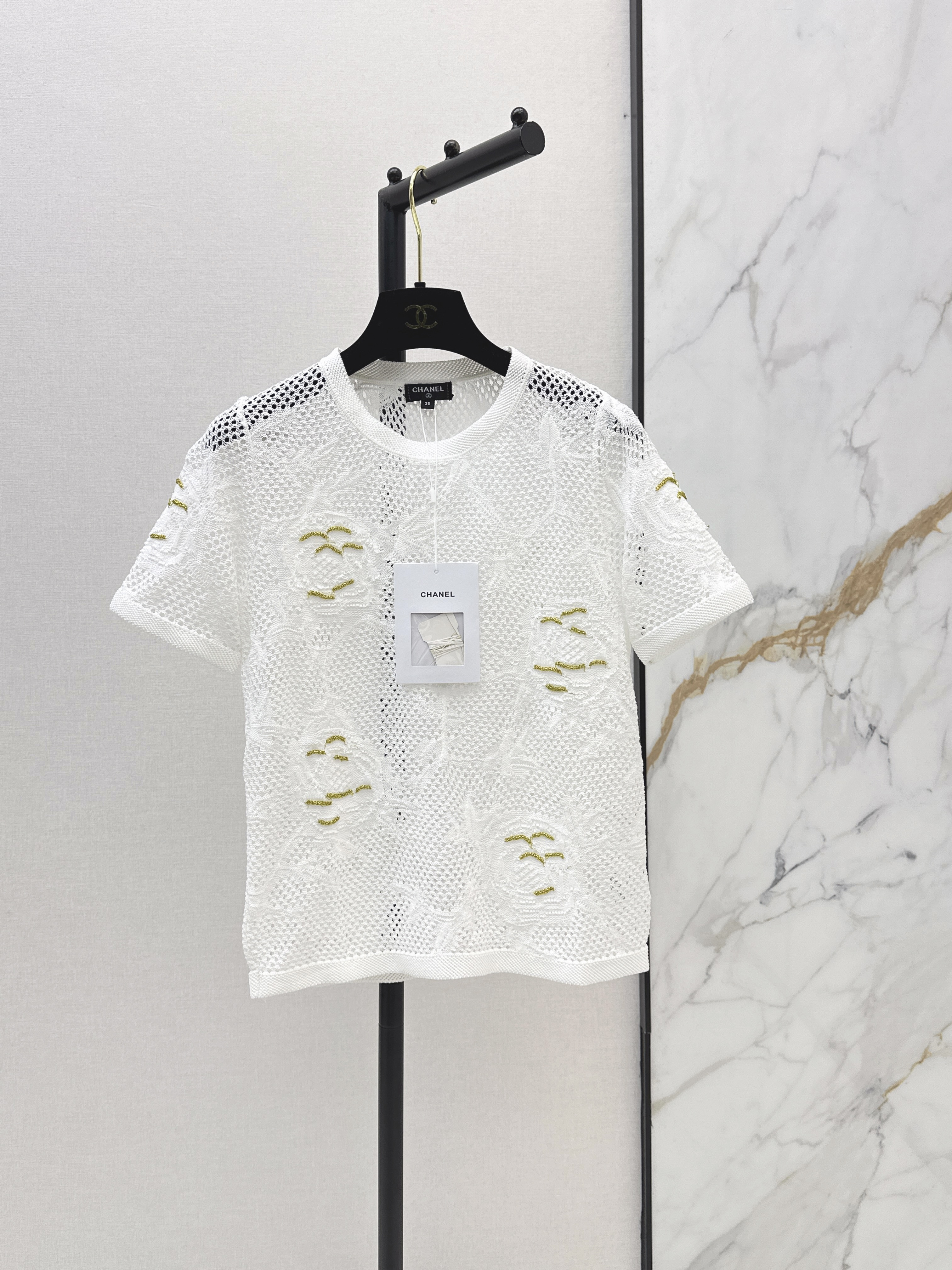 Chan New hollow knitwear