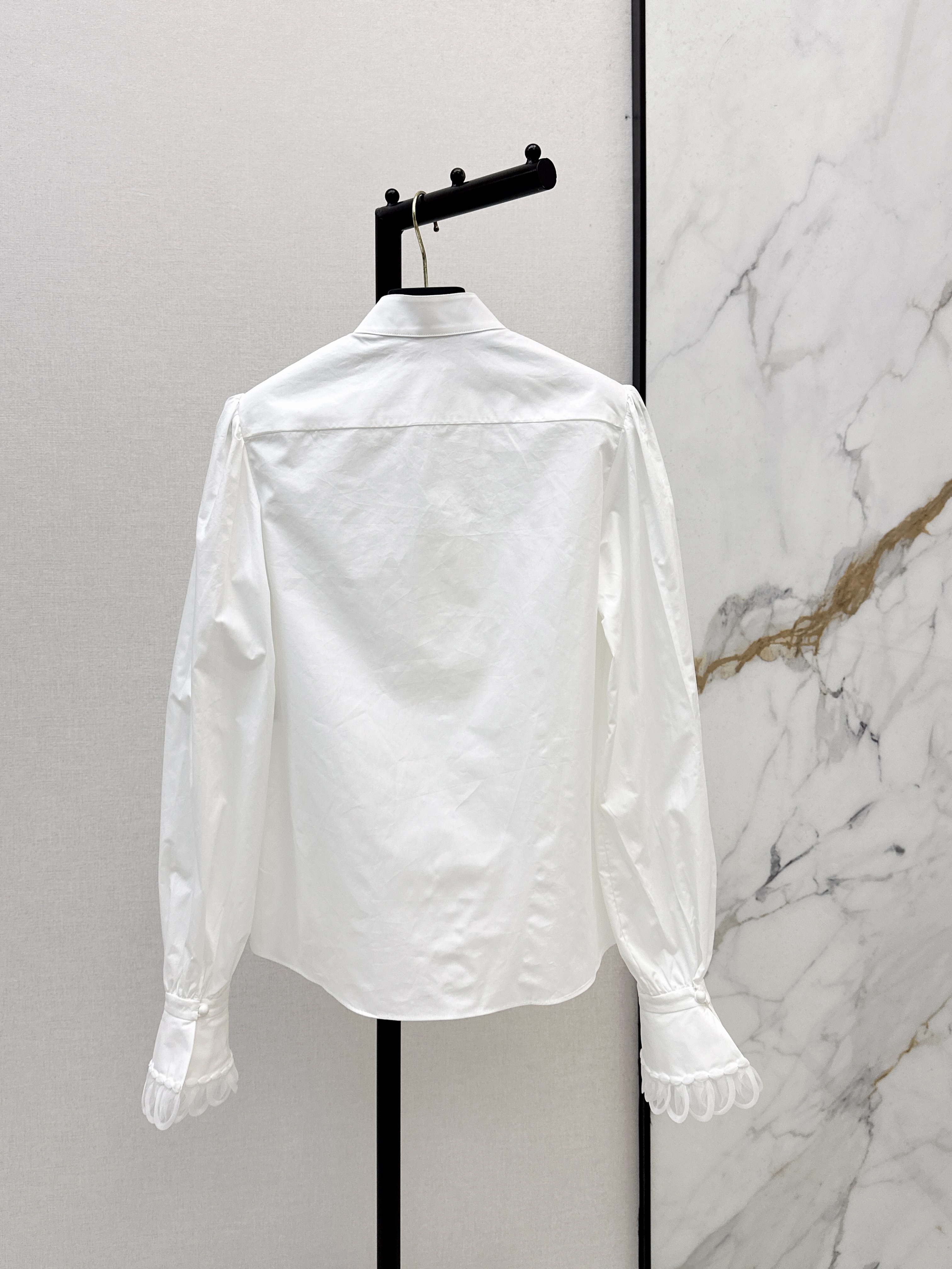 Val New lace shirt