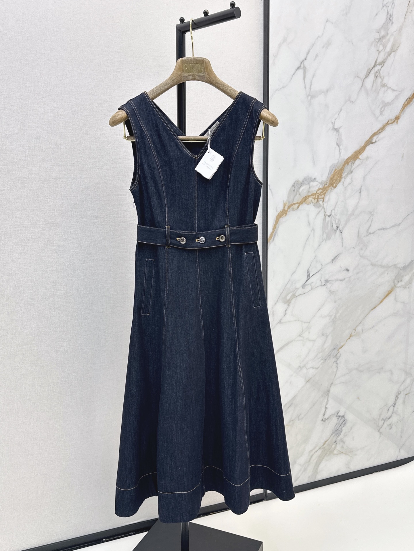 Brun New Denim Sleeveless V-Neck Dress