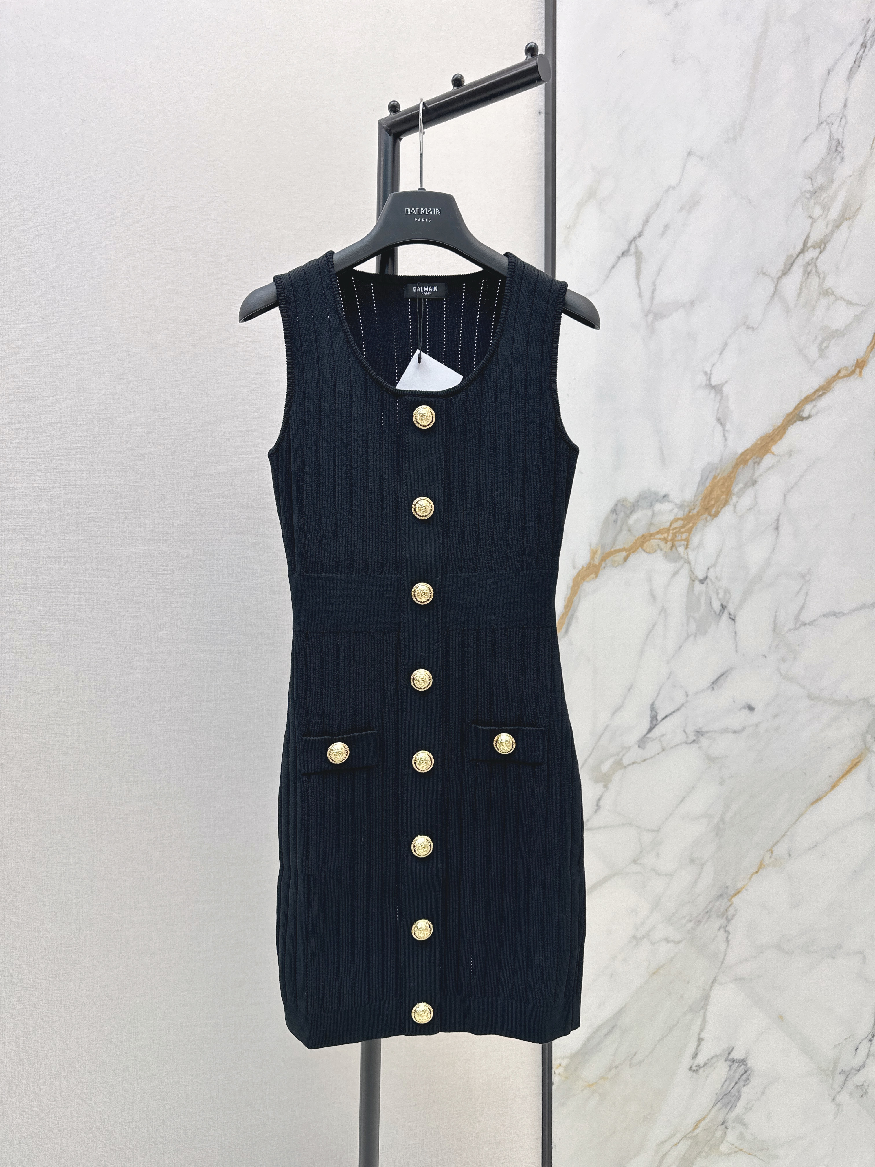Bal New sleeveless knit dress