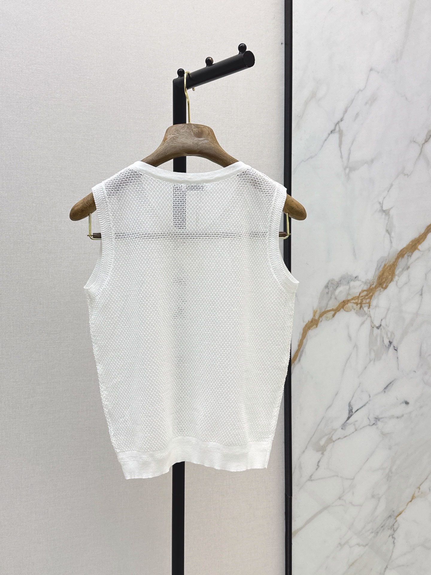 Brun New hollow knit vest