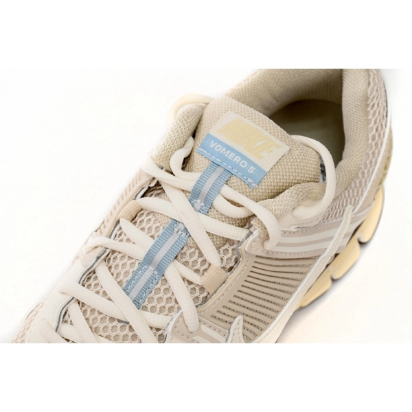 NikeAir Zoom Vomero 5 Beige  FB8825-111