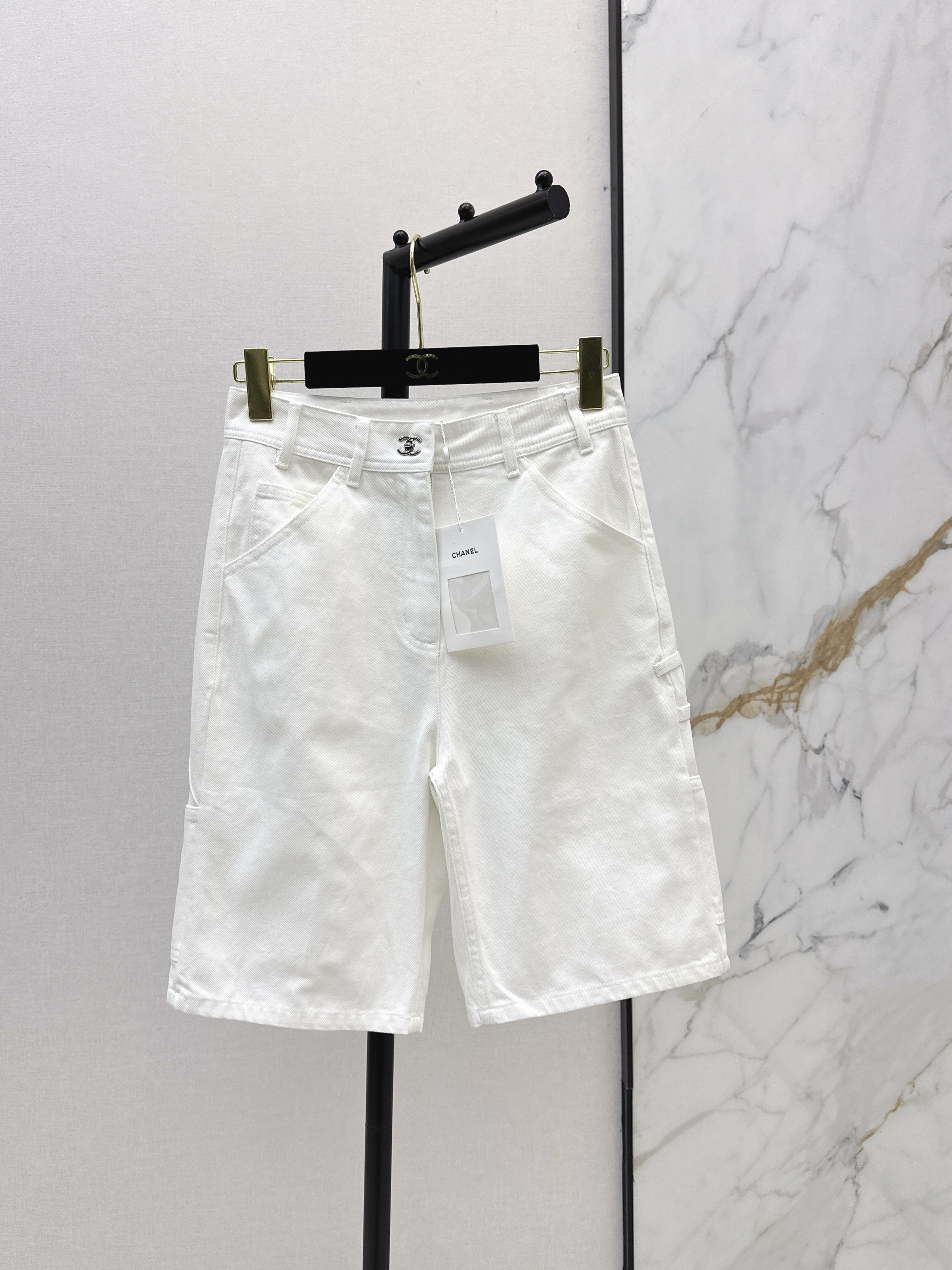 Chan New denim shorts