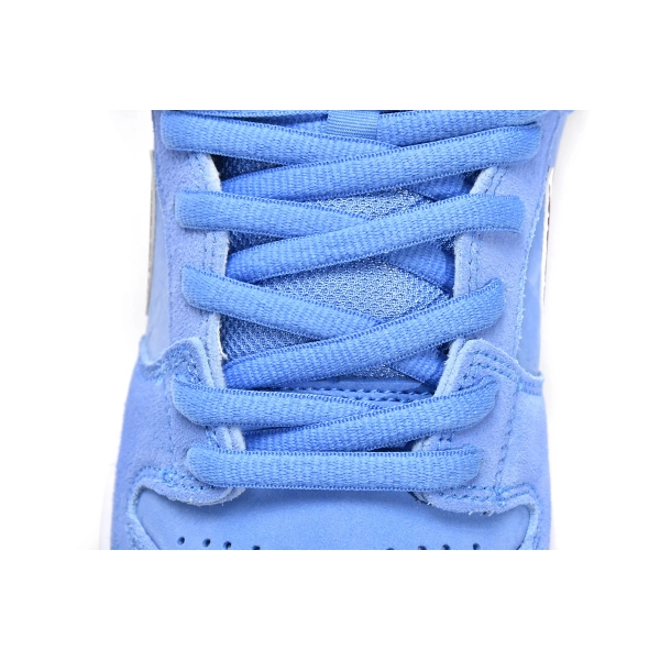 Nike SB Dunk Low Philadelphia Phillies DQ4040-400