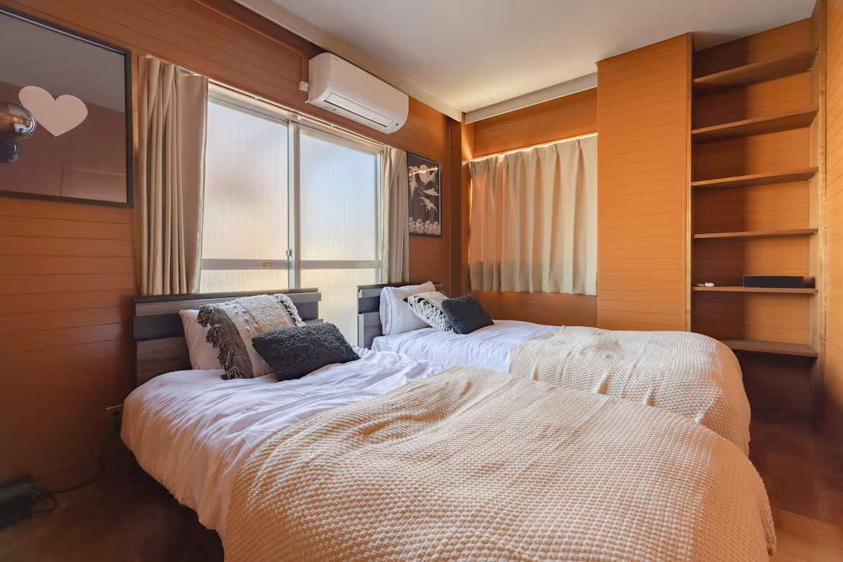 家族向けの大型宿。新宿渋谷近くの静かな住宅地/最大18名・7寝室/子供部屋、広いバルコニー、動画鑑賞 7/31～9/2