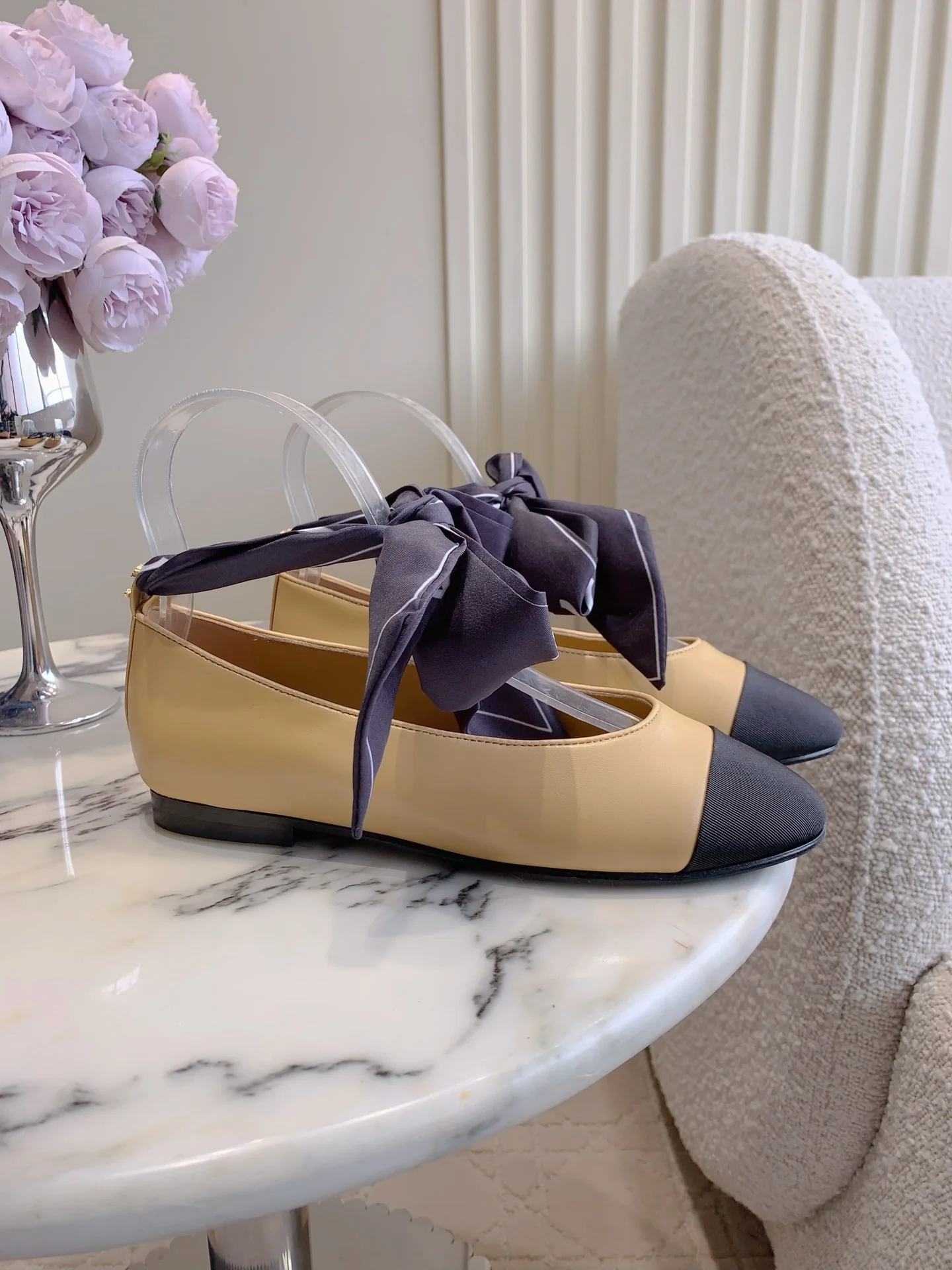 Chan New Strappy flat shoes