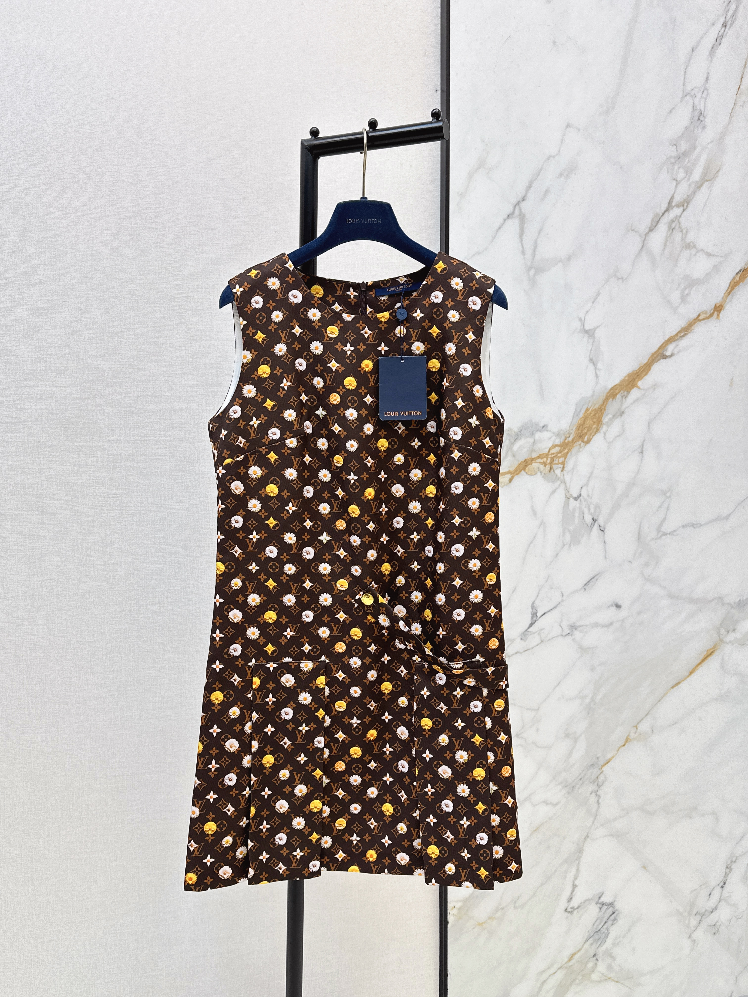 Loui New print sleeveless dress