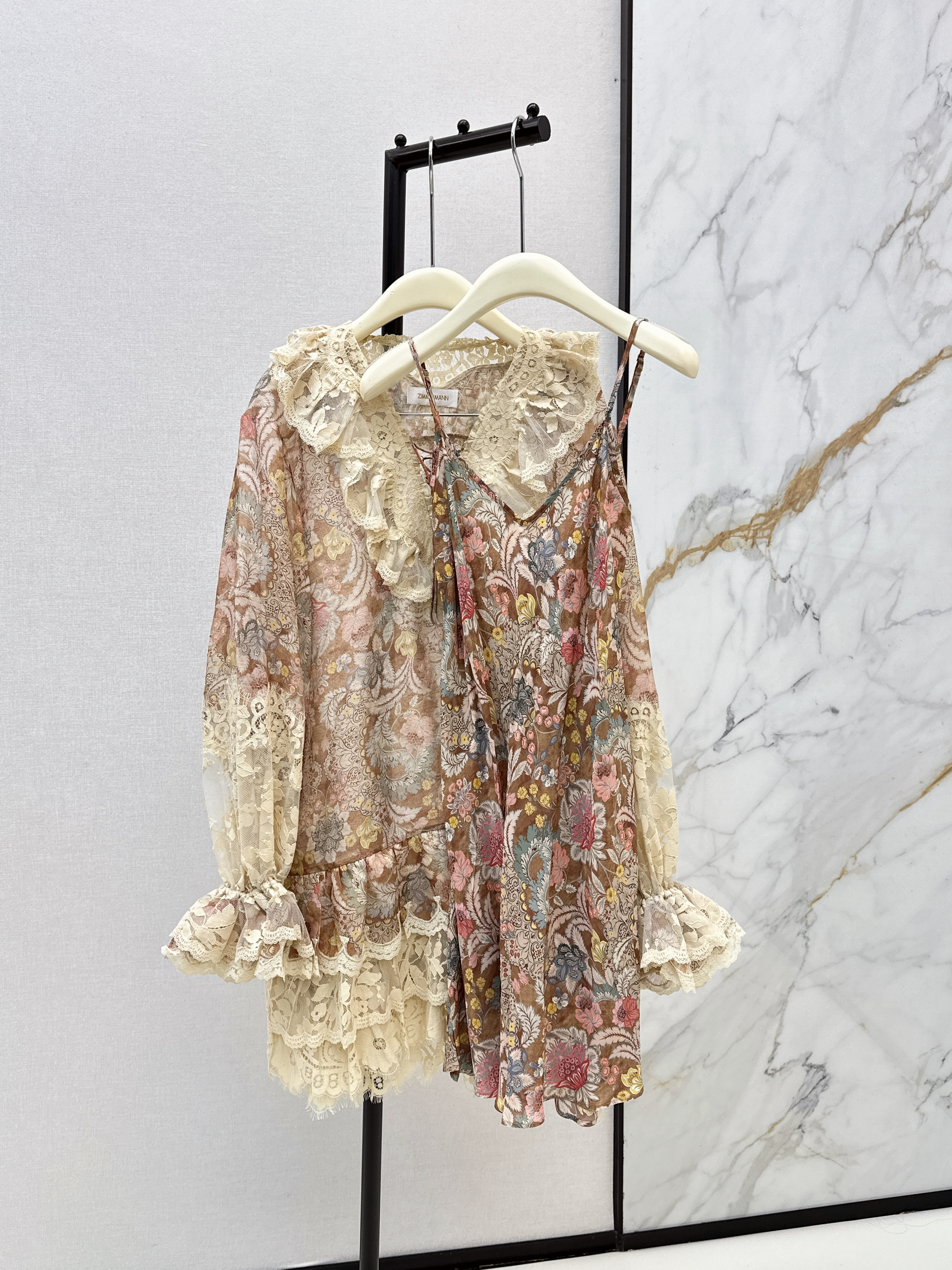 Zimm New lace contract floral dress