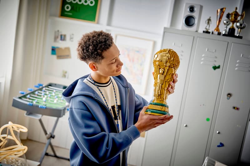 FIFA World Cup Official Trophy 43020 thumbnail 6