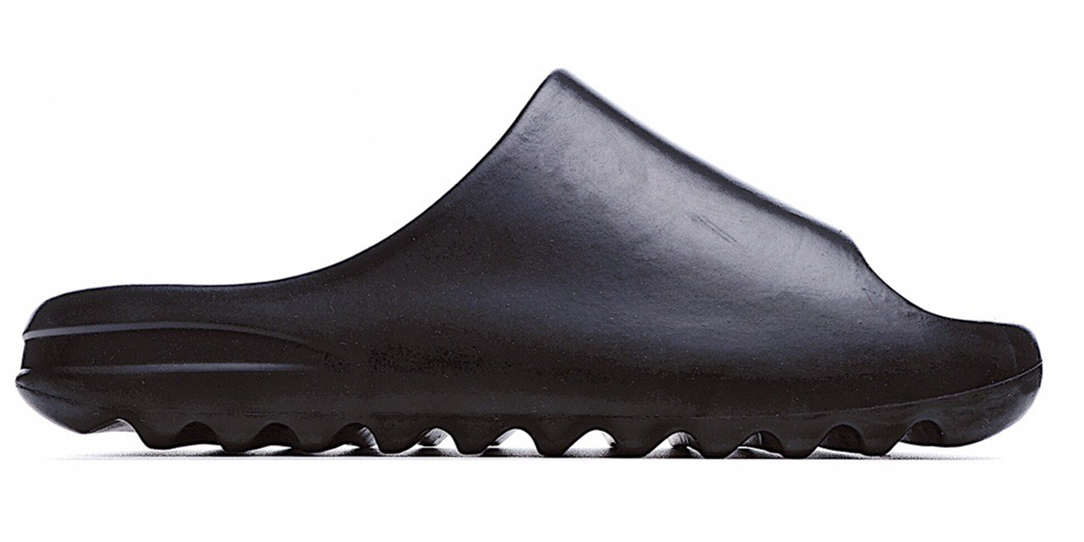 Yeezy Slides 'Black' FW6348