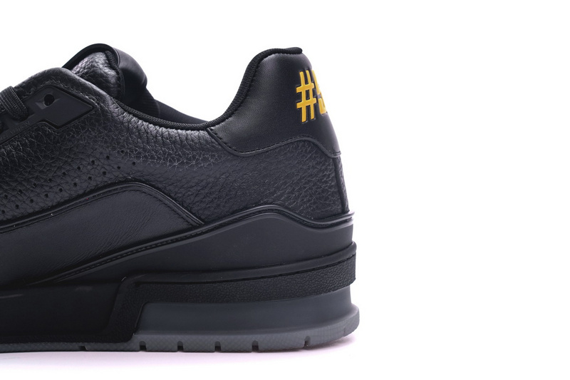 Pkkicks God Batch LOUIS VUITTON Trainer Black Litchi Pattern FD0226