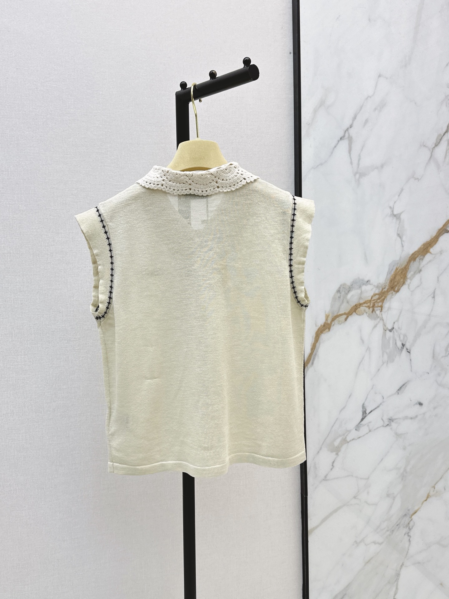 Miu New Sleeveless knitwear