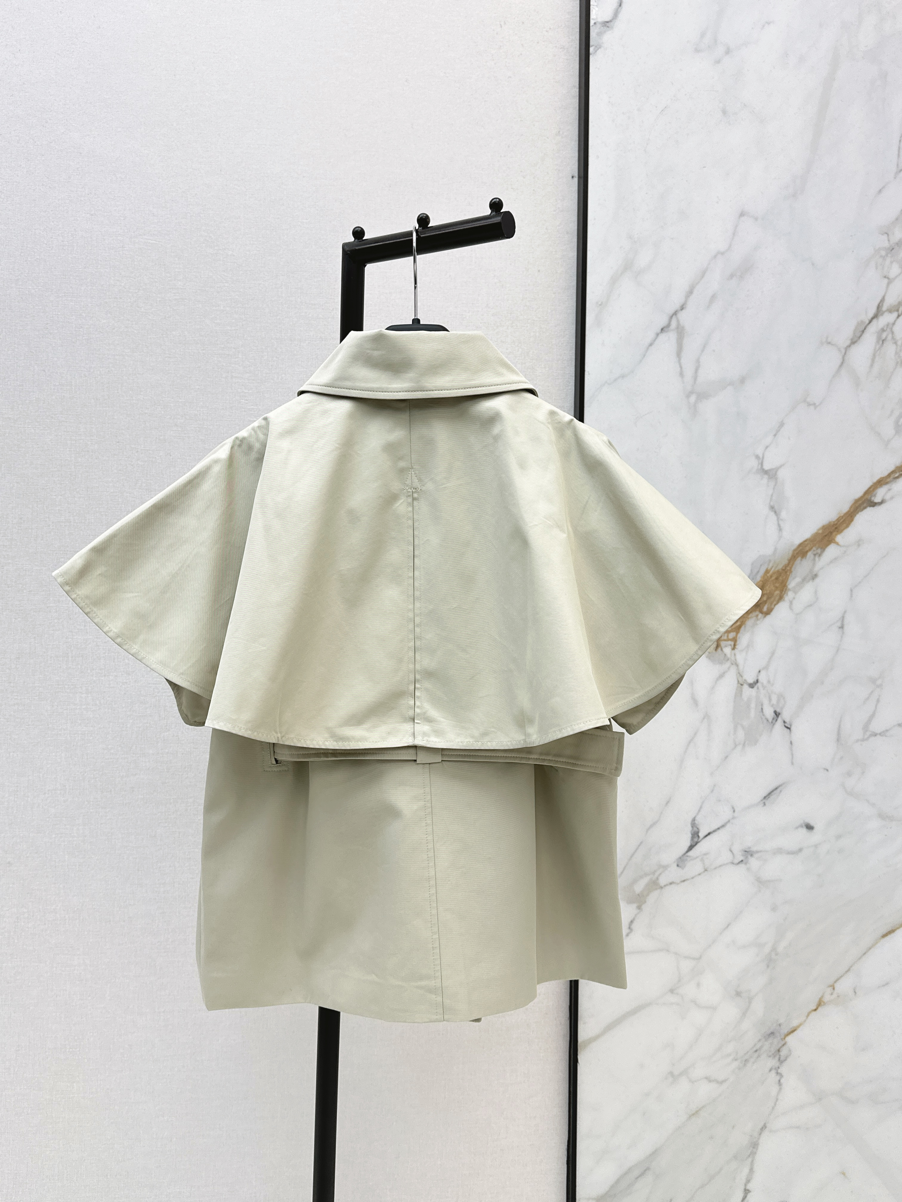 Max New cropped cape trench coat