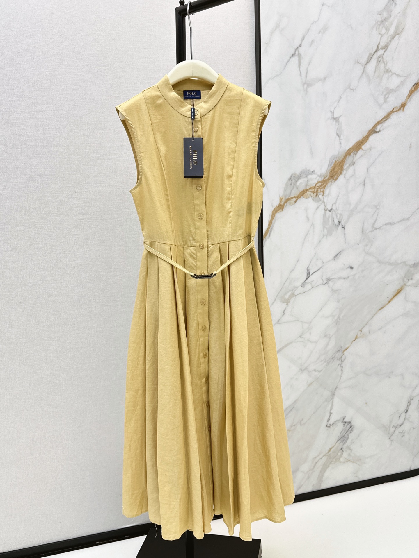 Ral New Sleeveless dress