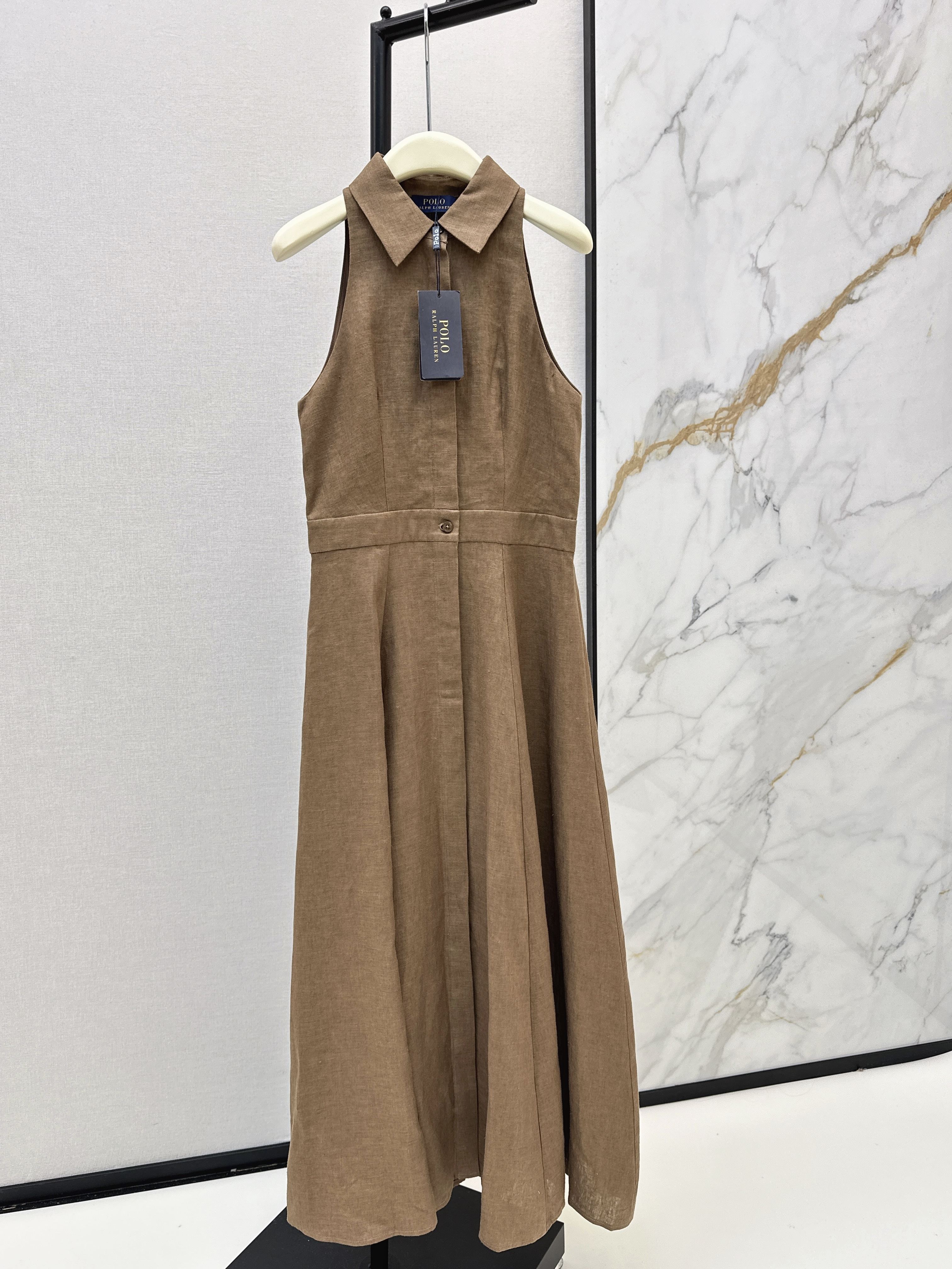 Ral New sleeveless dress