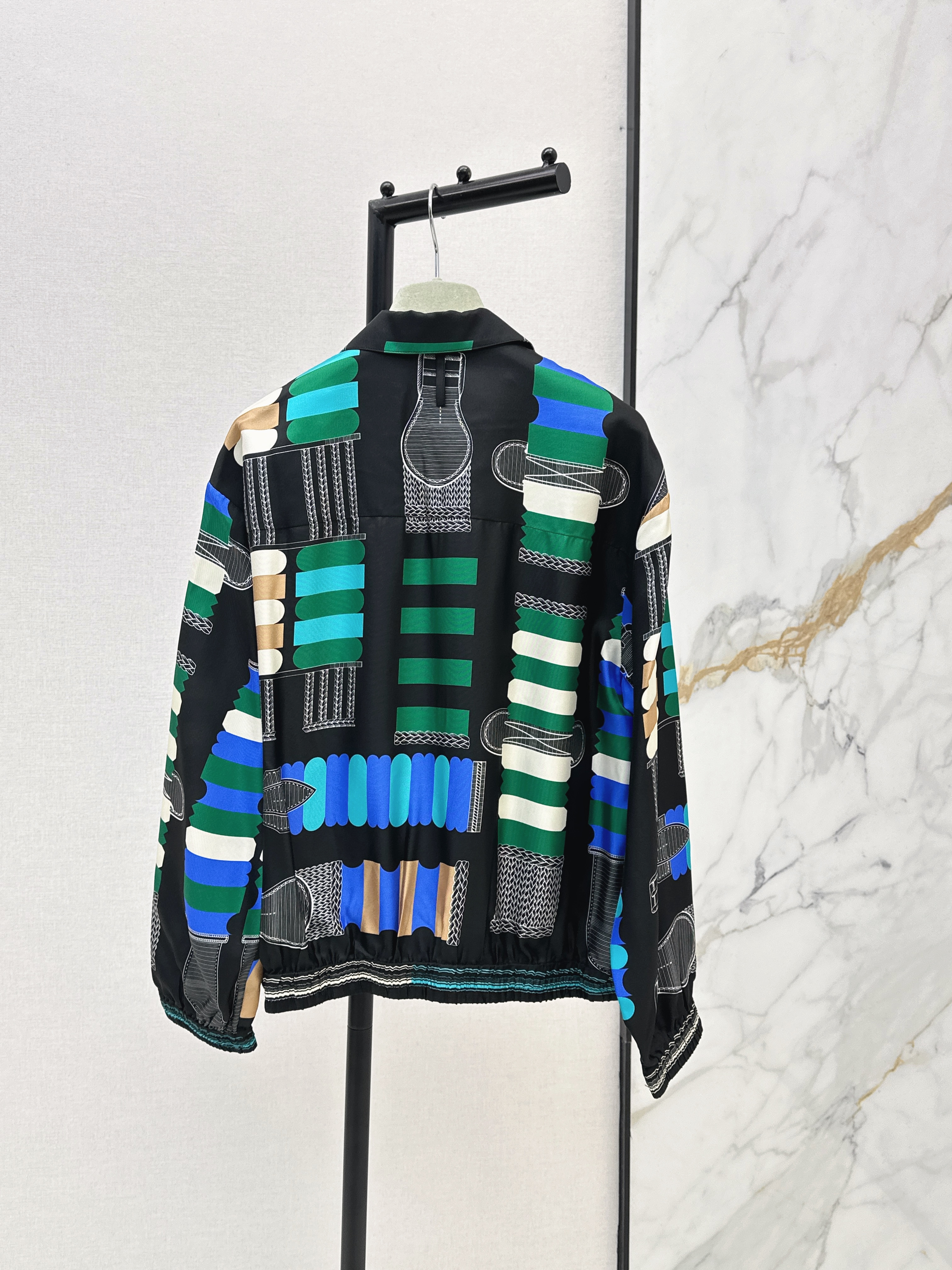 Herm New printed silk jacket