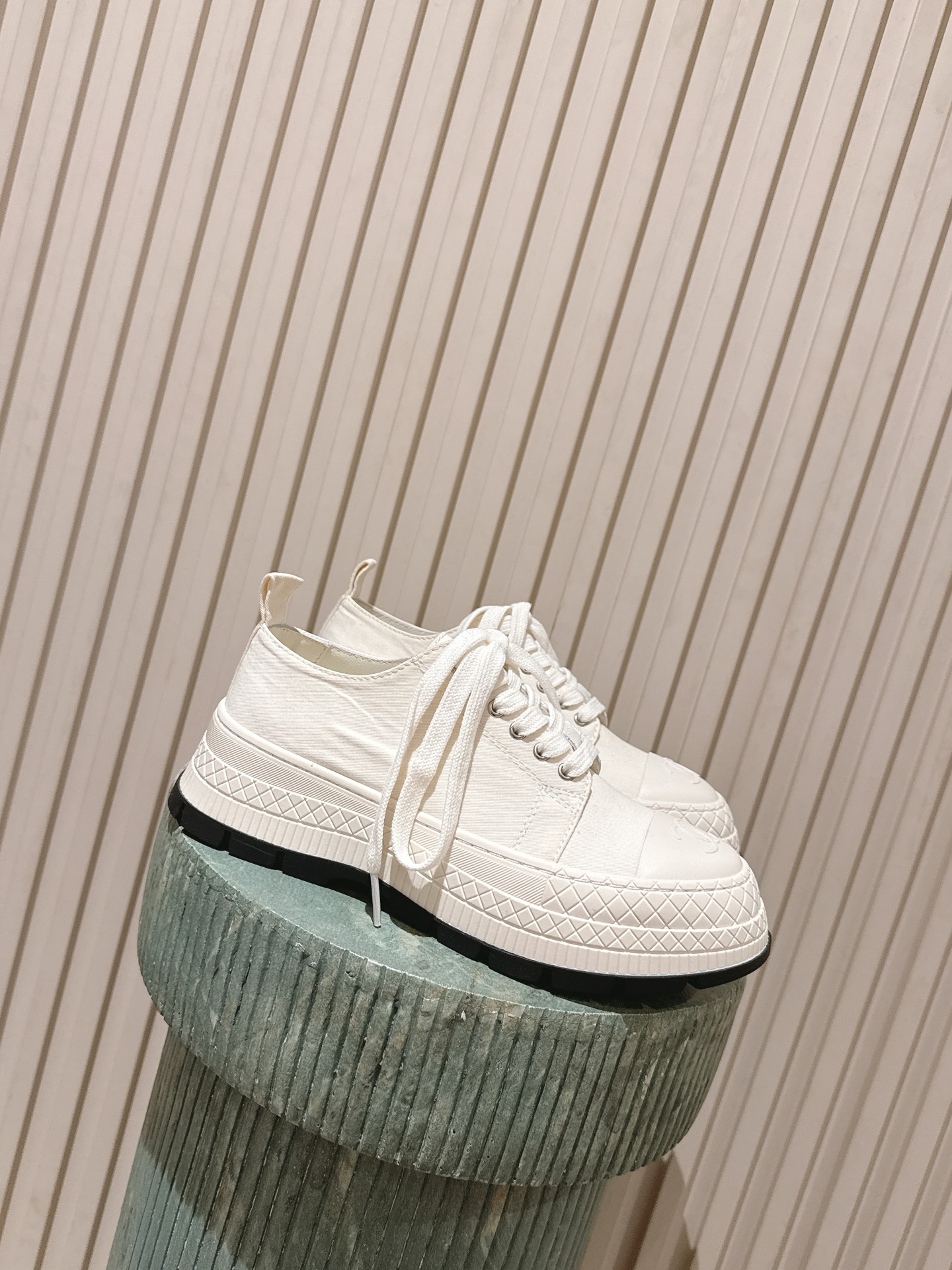 Chan NEW Chunky casual sneakers