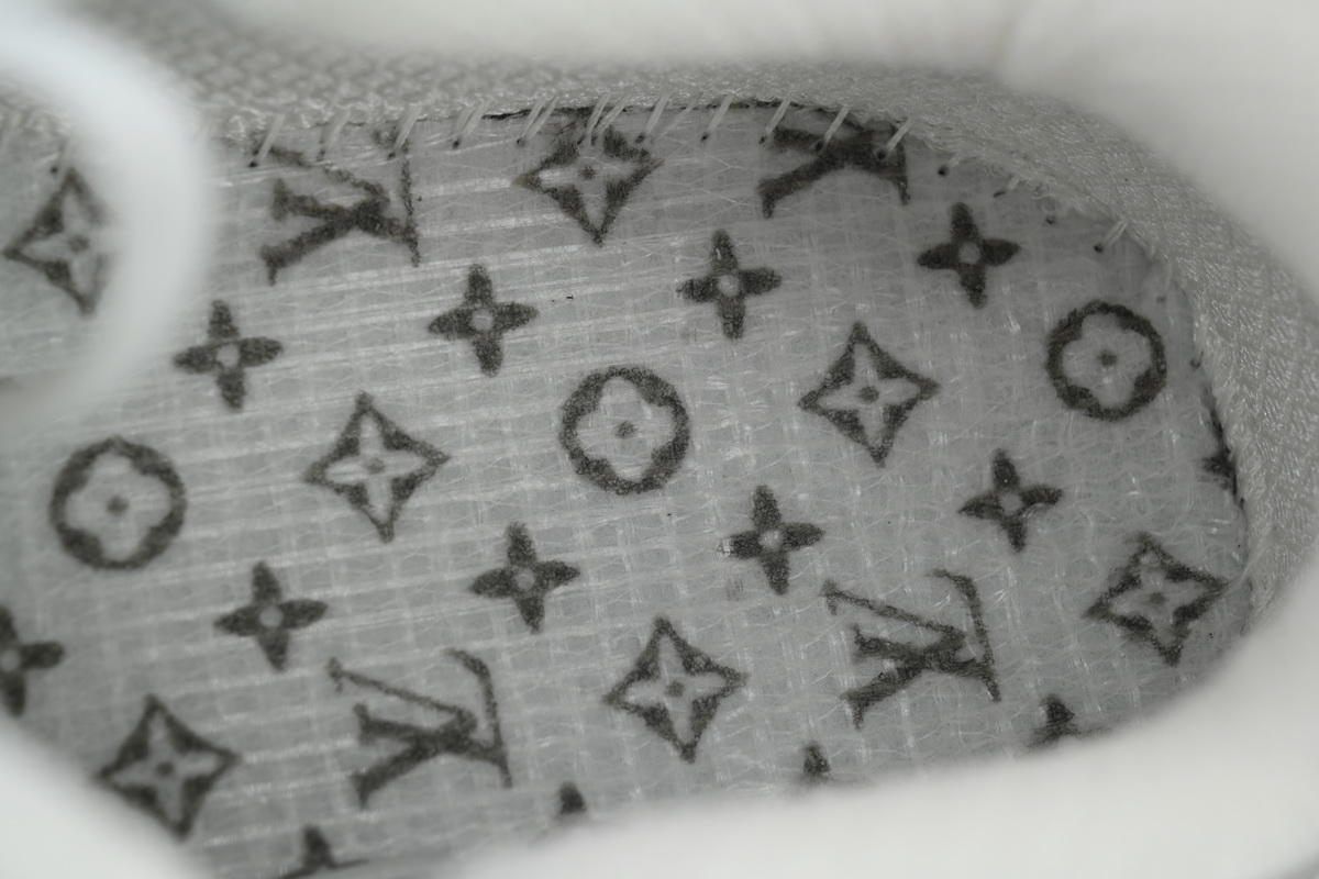 Pkkicks God Batch Louis Vuitton Run Tatic White