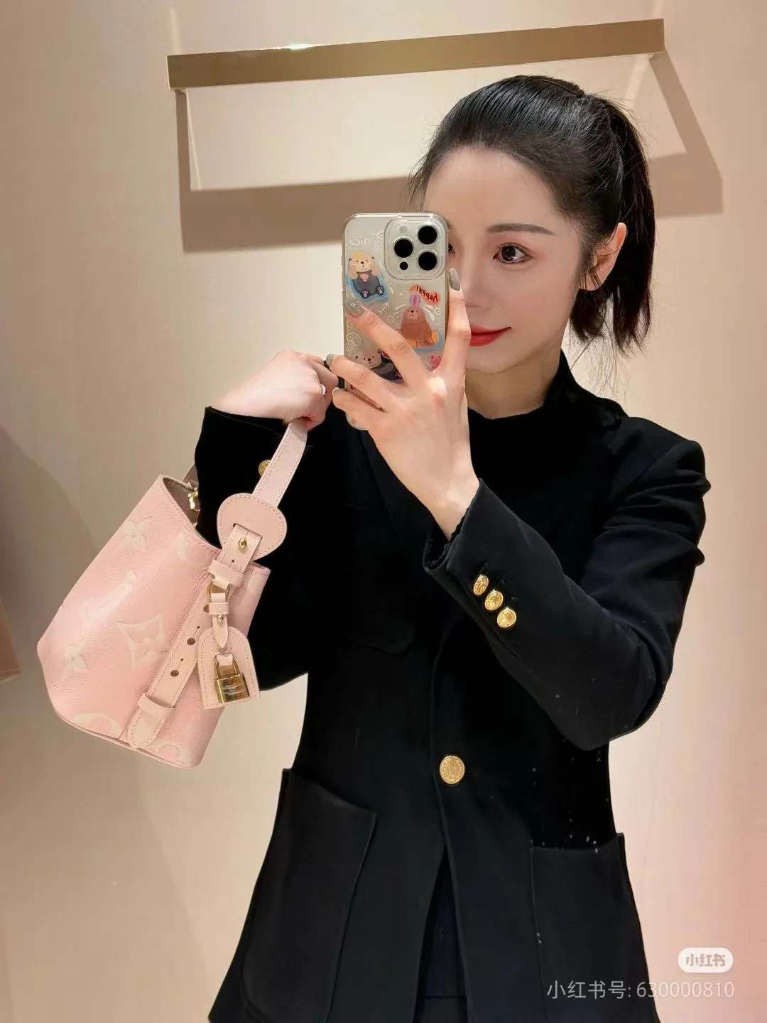 Louis New bucket bag