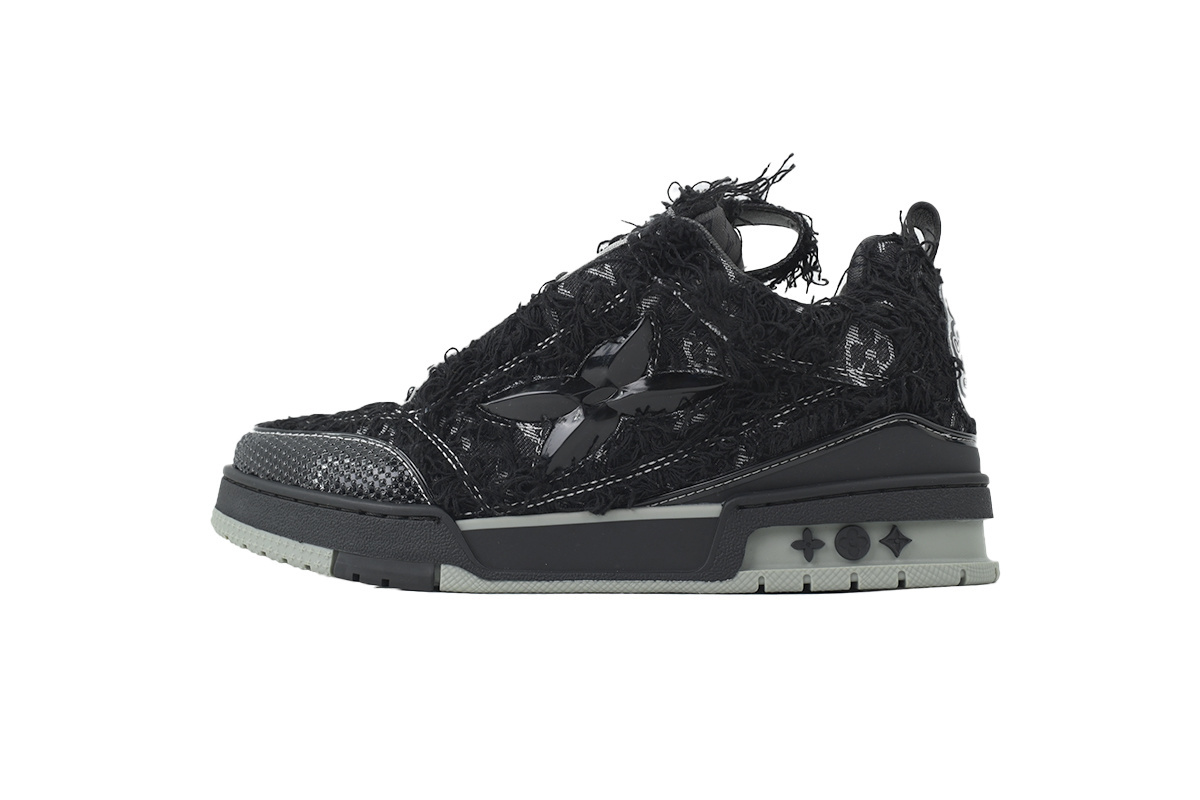 Pkkicks God Batch LOUIS VUITTON Plum Blossom Drill in Black