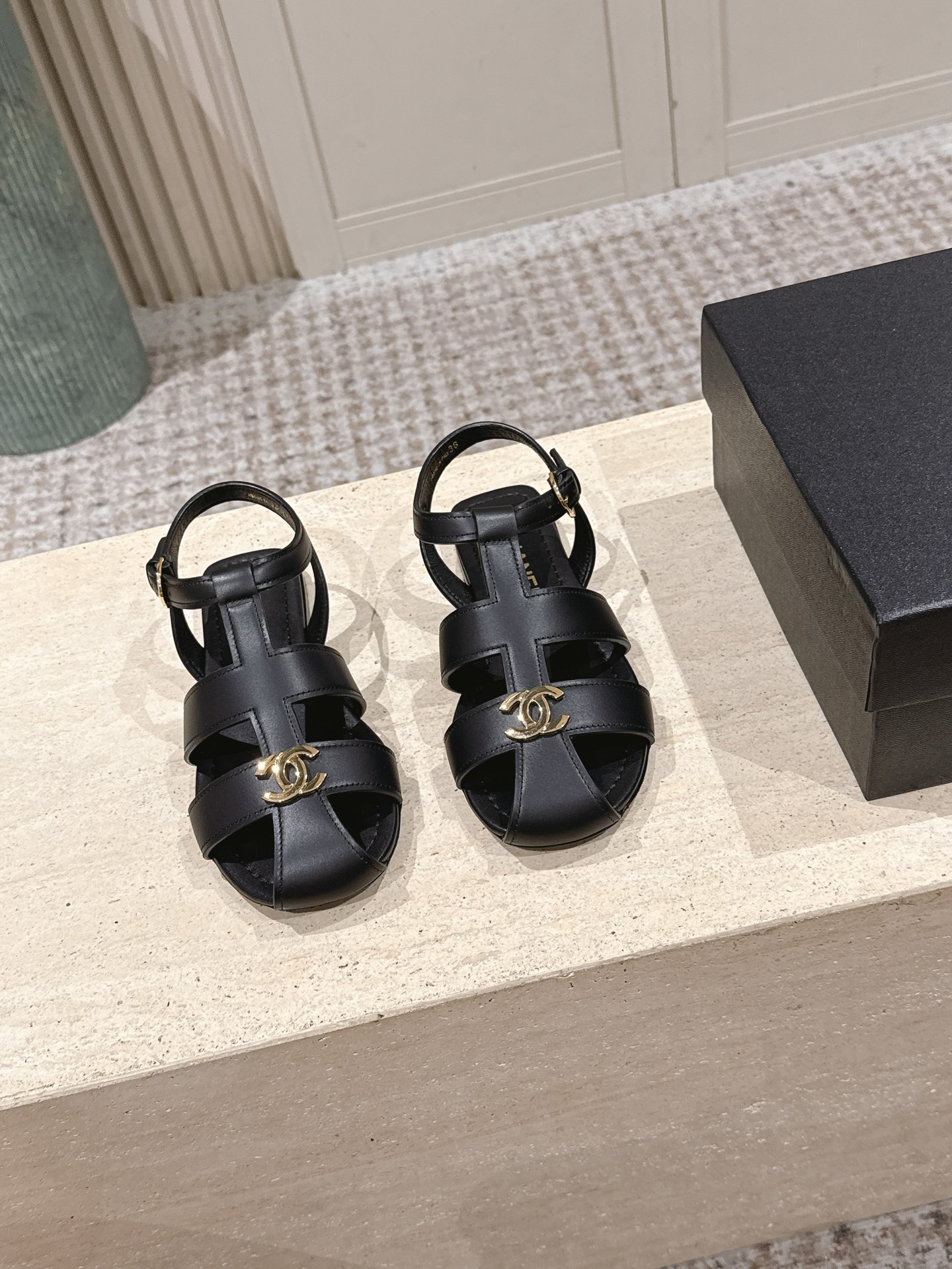 Chan New Roman sandals