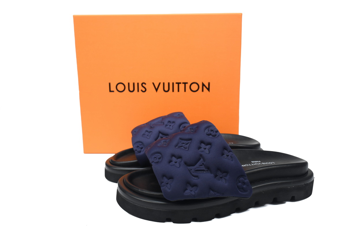 Pkkicks God Batch LOUIS VUITTON Pool Pillow Comfort XM Dark Blue