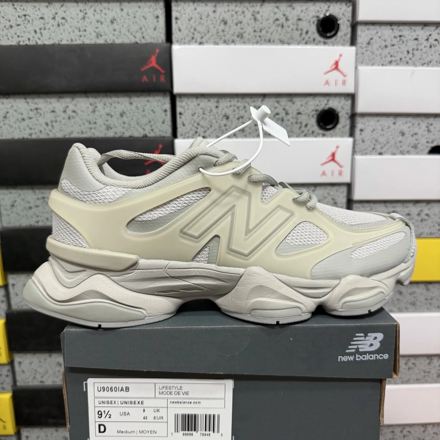 New Balance TOP BATCH 9060 Sneaker Collection