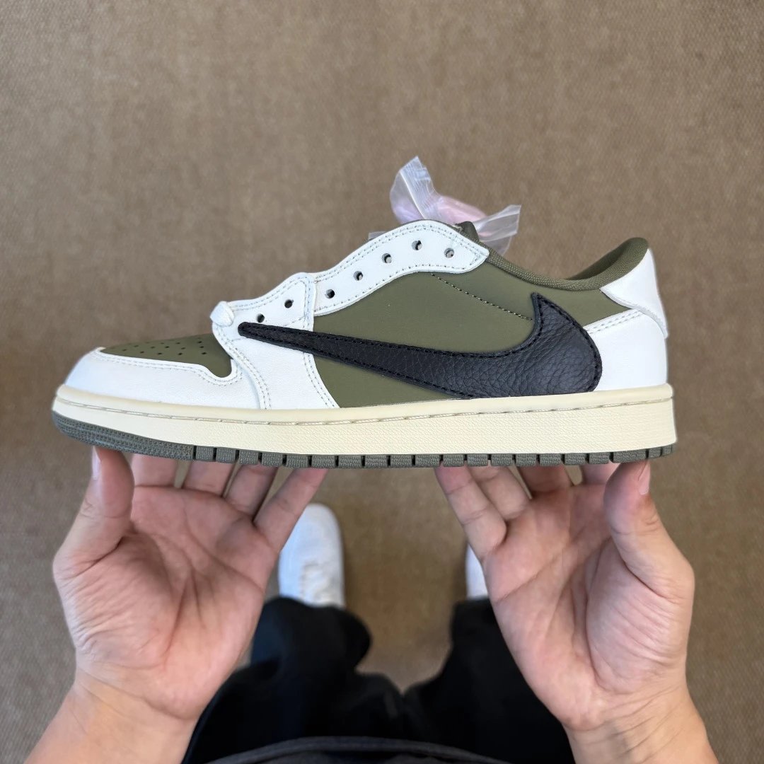 Multi-Color GC BATCH Travis Scott x Air Jordan 1 Low Sneaker Combination Link