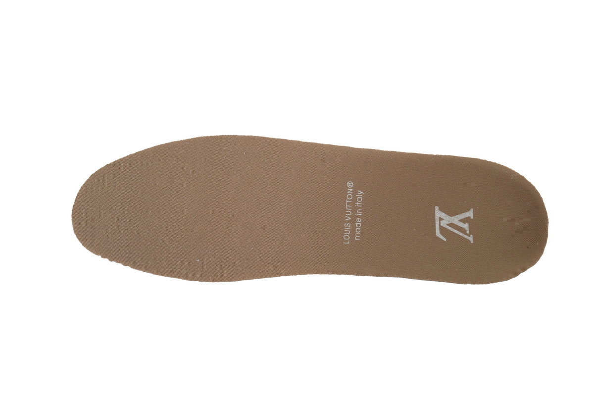 Pkkicks God Batch LOUIS VUITTON White Brown Diamond Surface