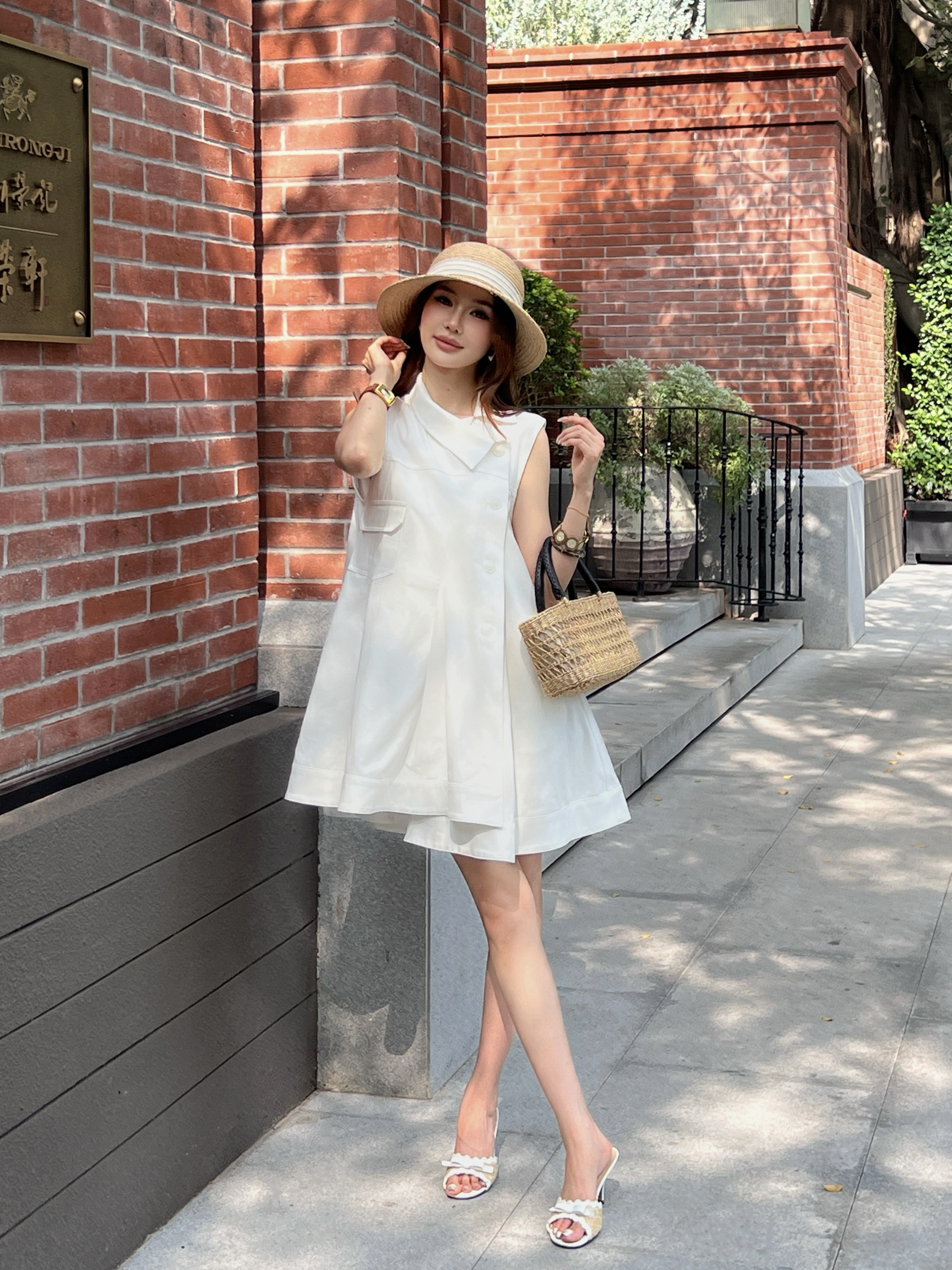 Loe New embroidered denim dress