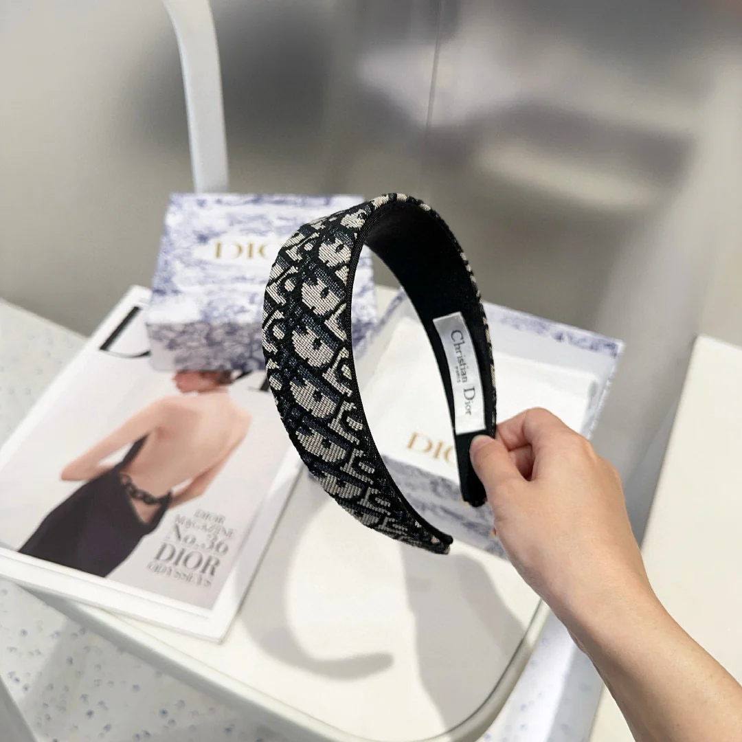 CD  New Classic Letter Headband