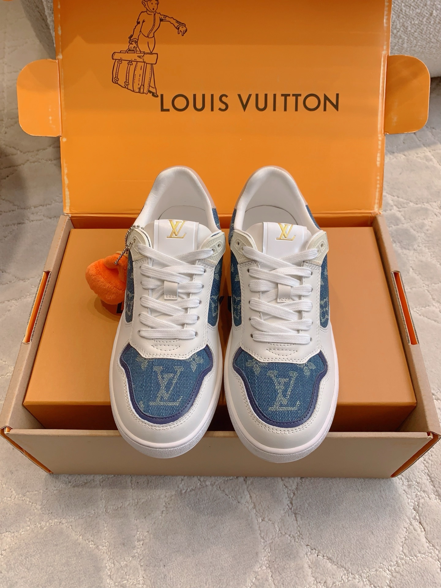 Loui  New plimsolls