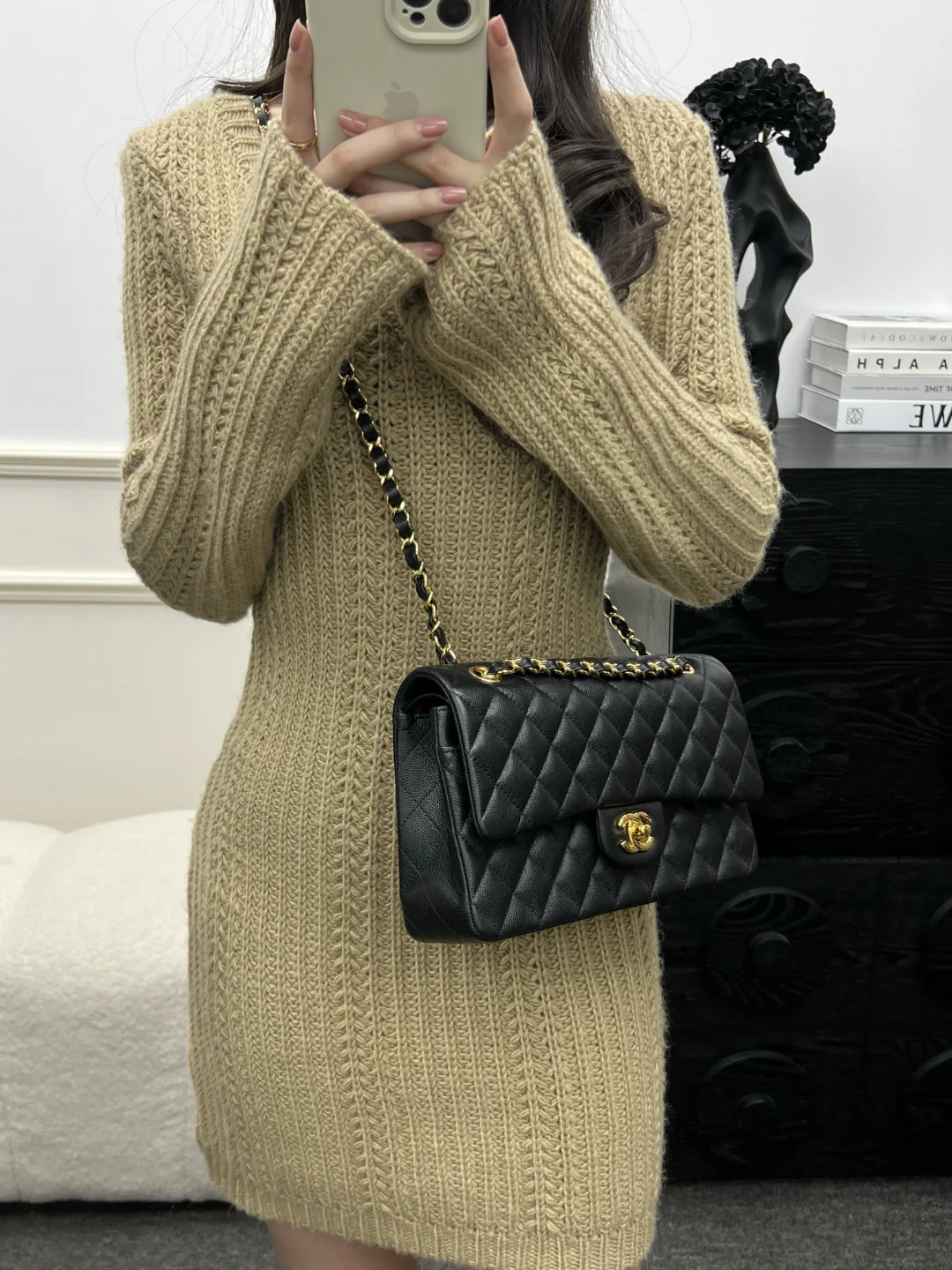 CHAN New25/30 Classic handbag