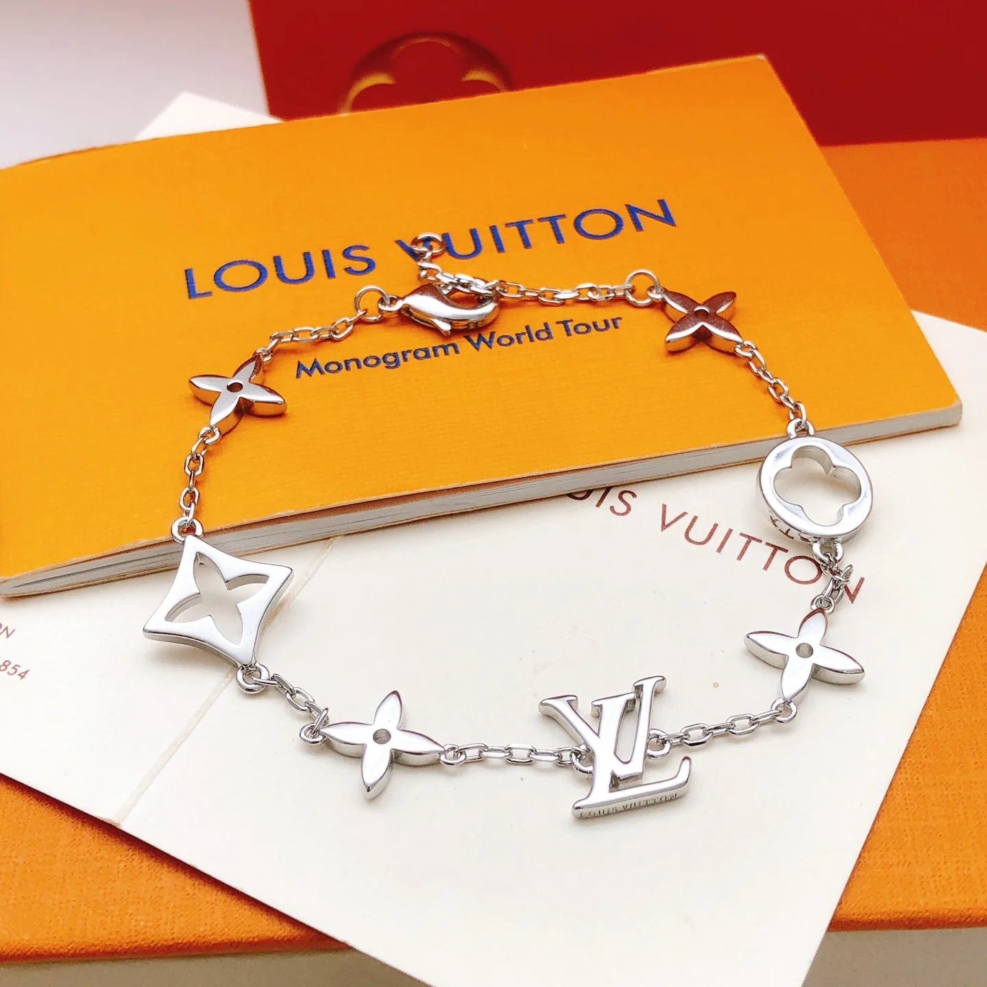 Louis New Hollow bracelet