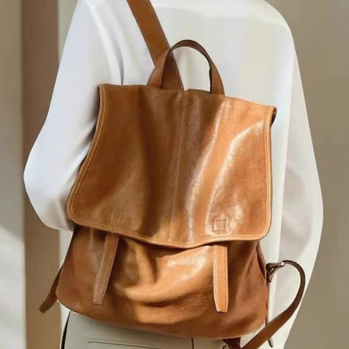 The Vintage Vegetable-Tanned Leather Messenger Backpack