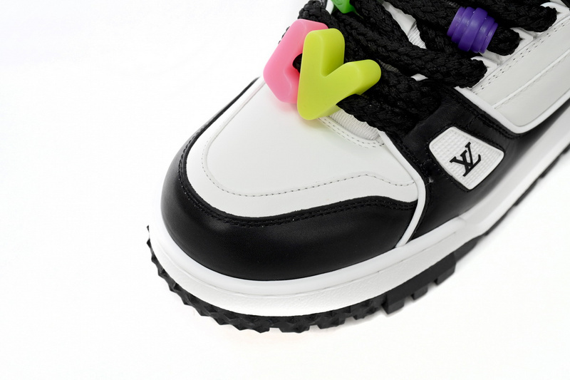 Pkkicks God Batch LOUIS VUITTON Black And White 1AB8SD