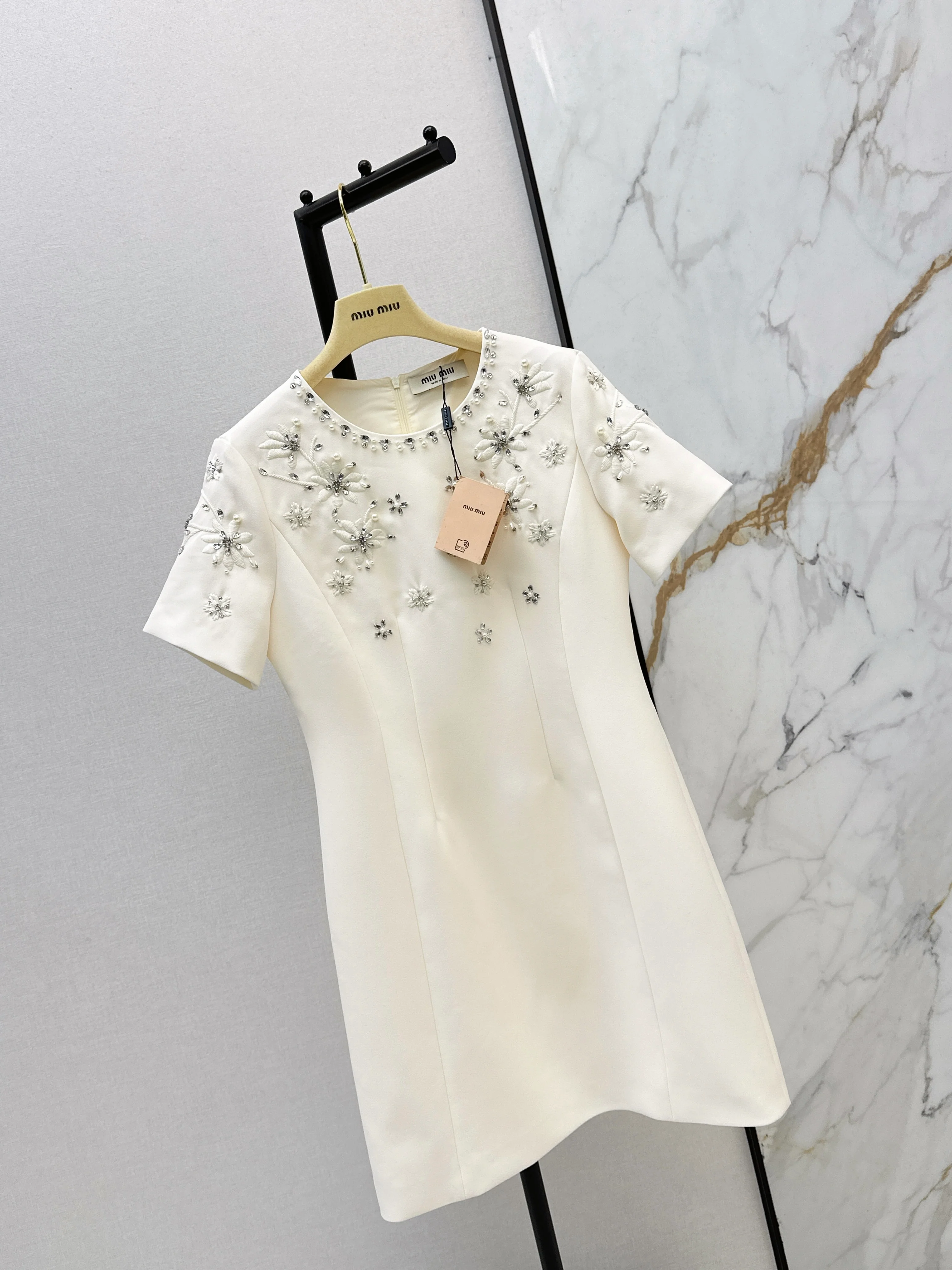 Miu NEW embroidery dress