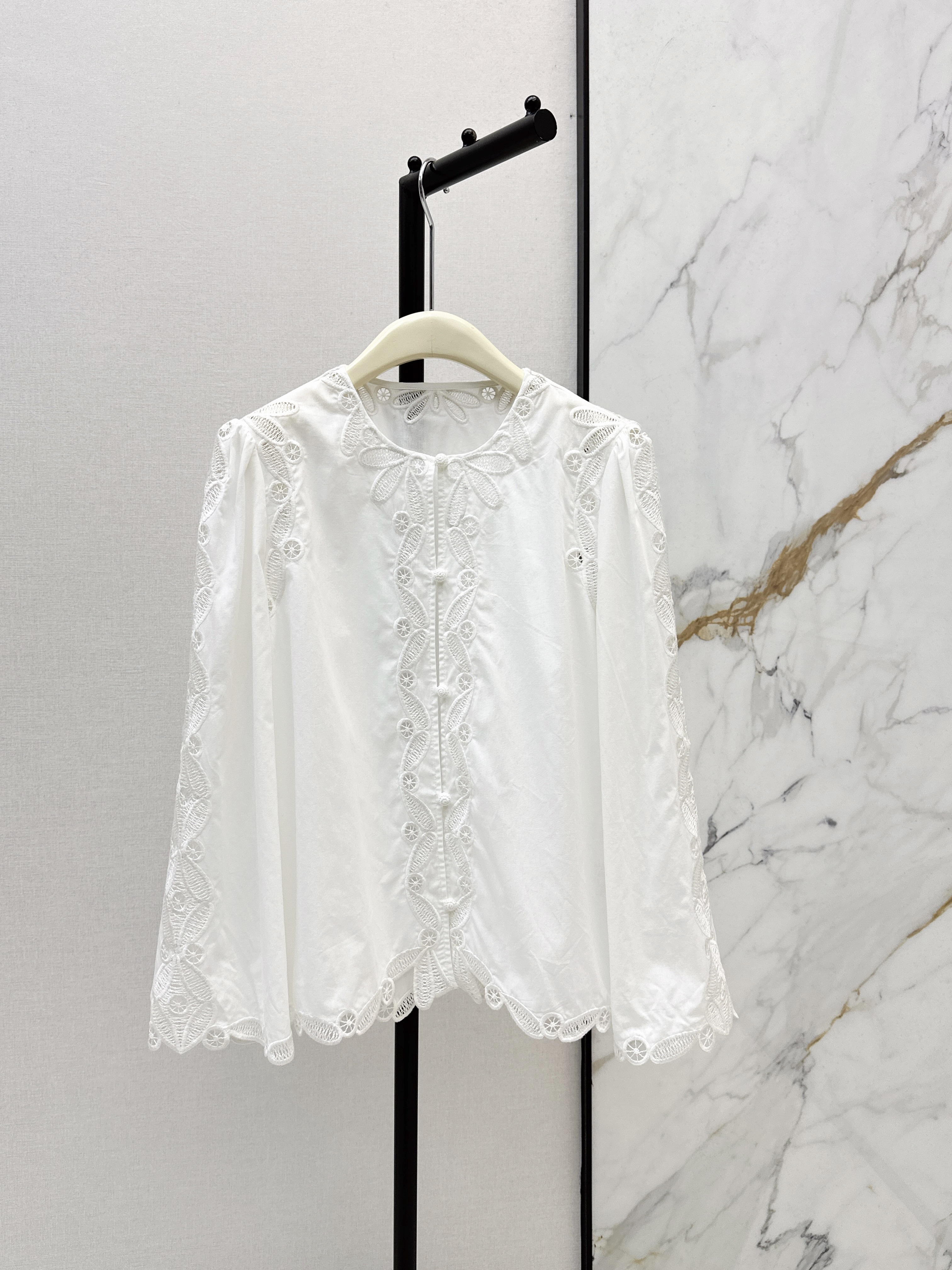 ES New embroidery shirt