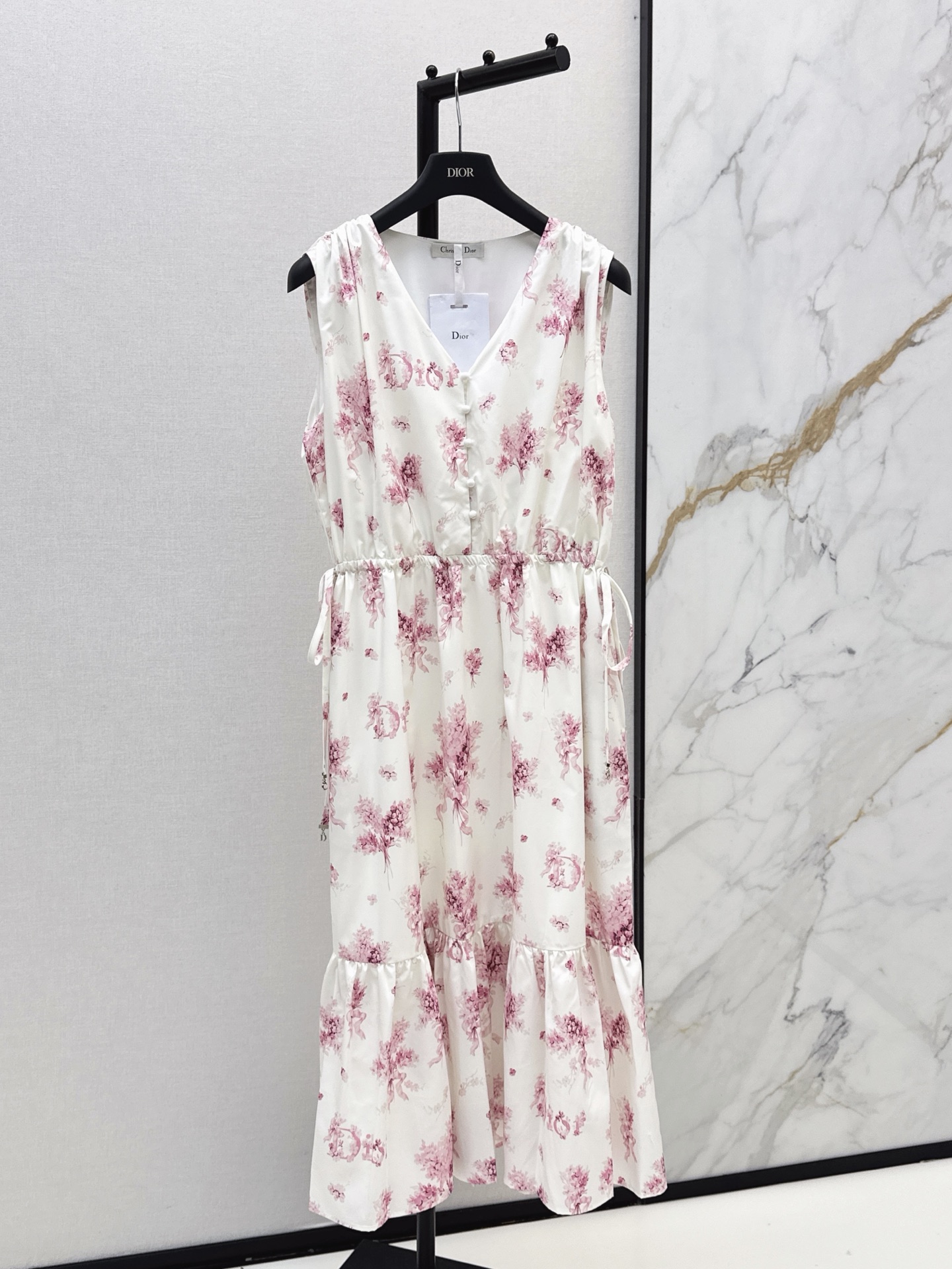 CD New floral sleeveless dress