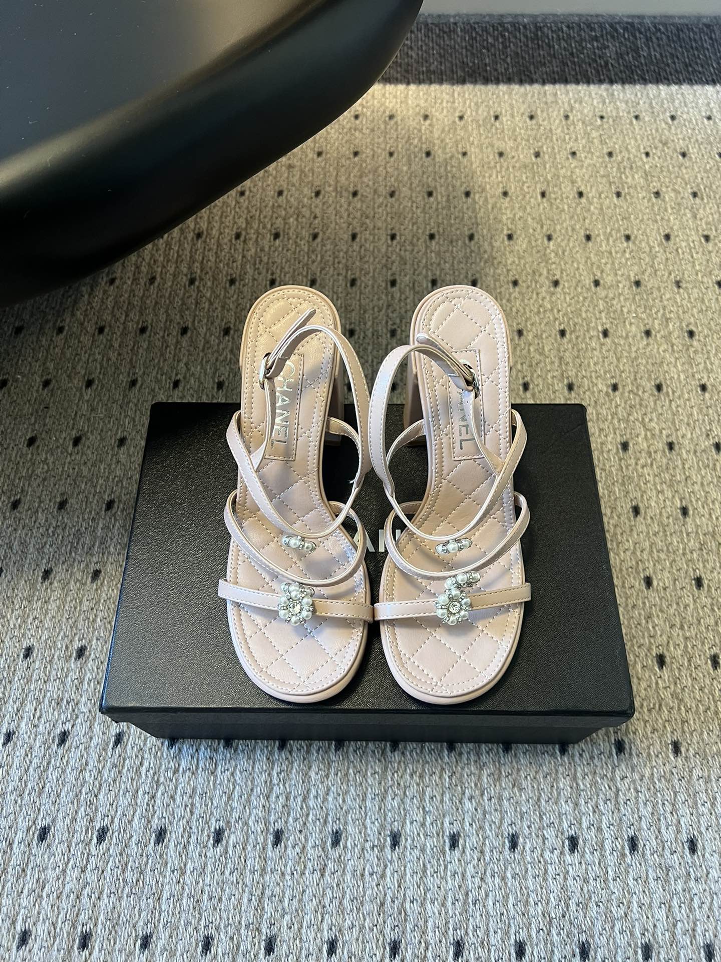 Chan New Pearl rhinestone sandals