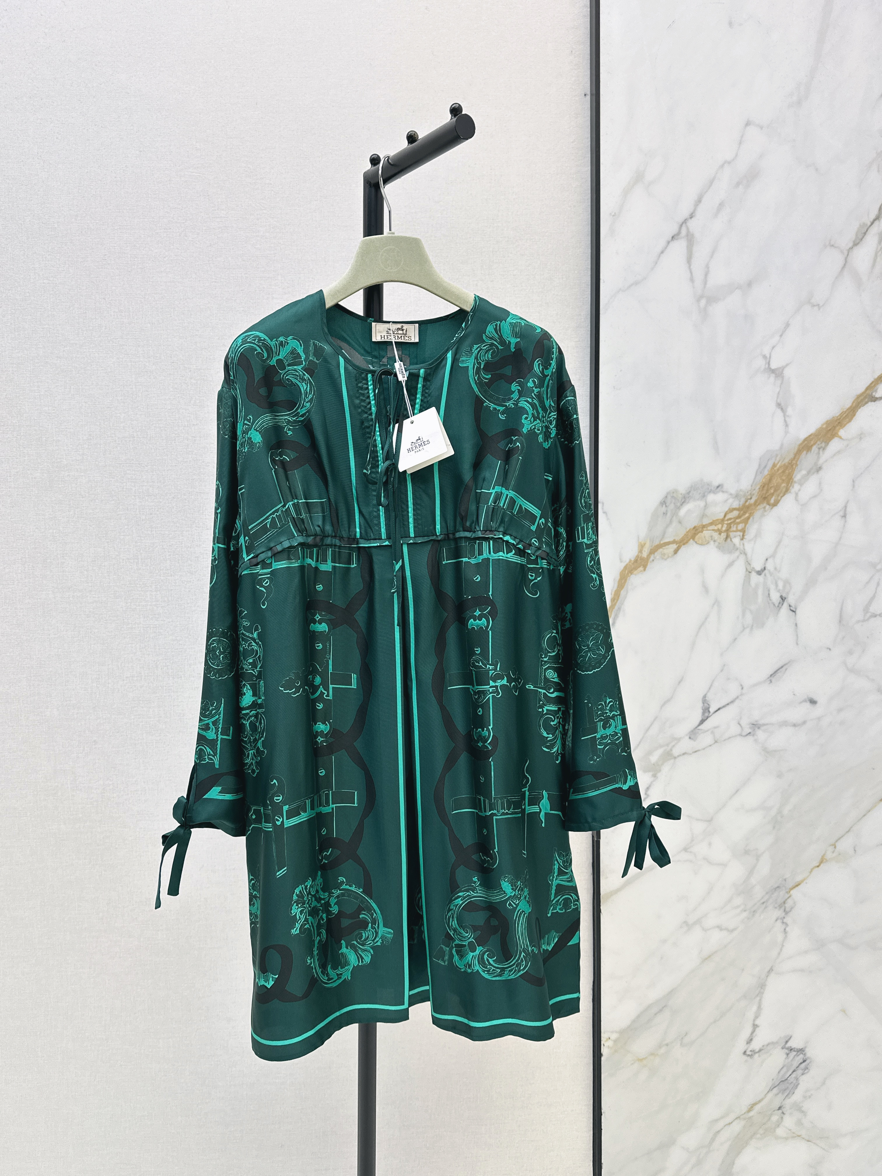 Herm New tie dress