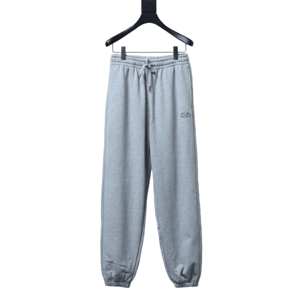 Alo Yoga Cuffed Sweatpants grey