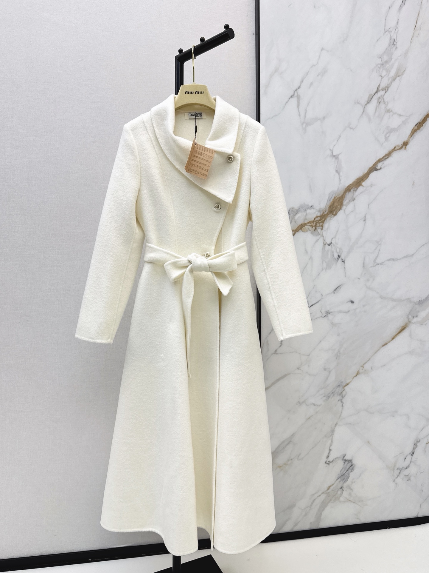 Miu New Waist-cinching coat
