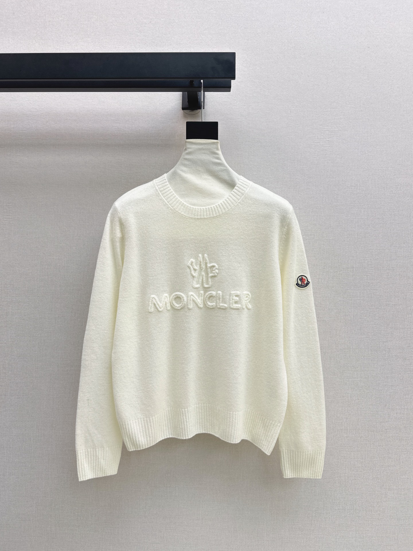 Monc New Embroidered knit sweater