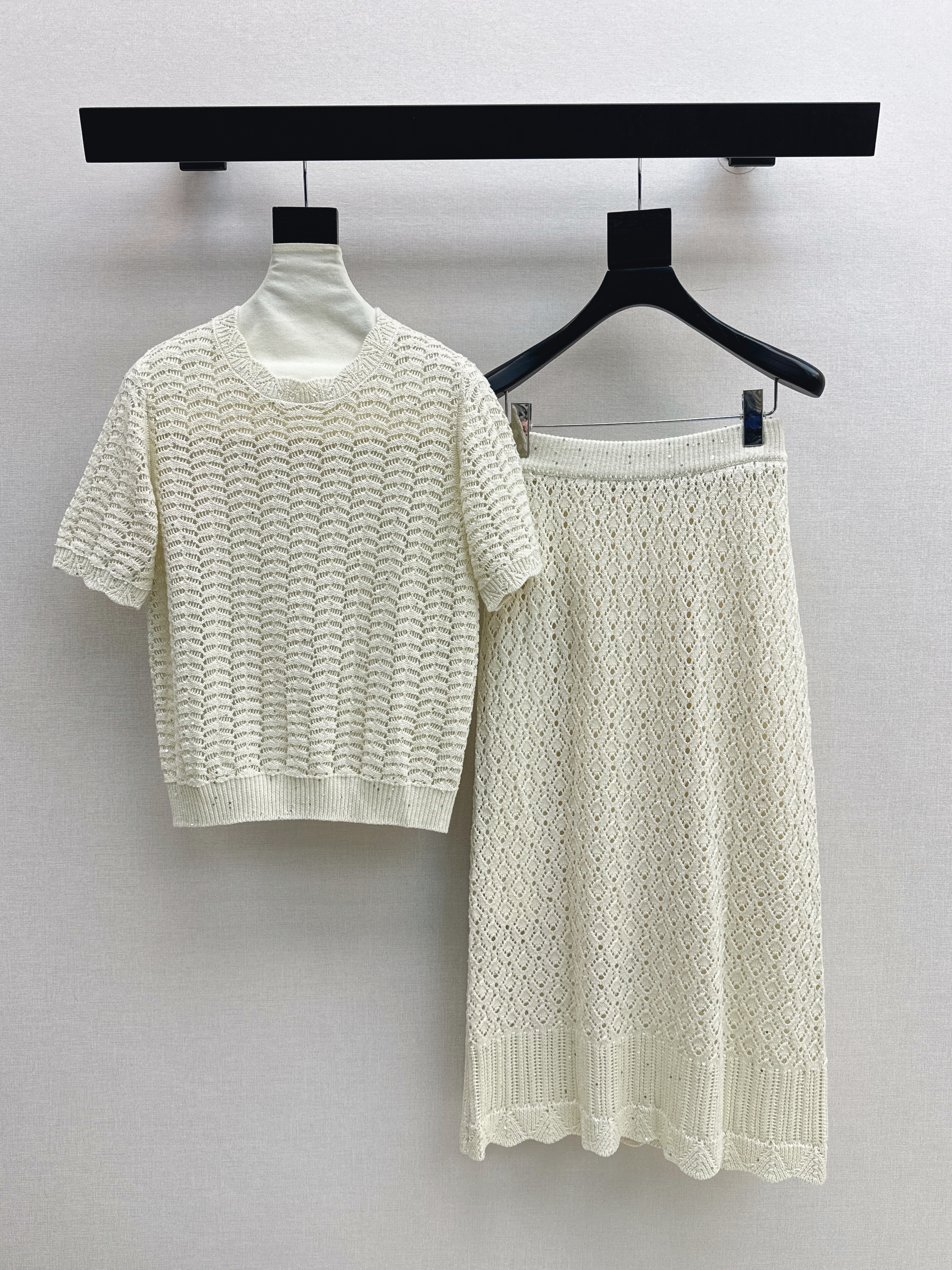 Brun New hollow knit suit