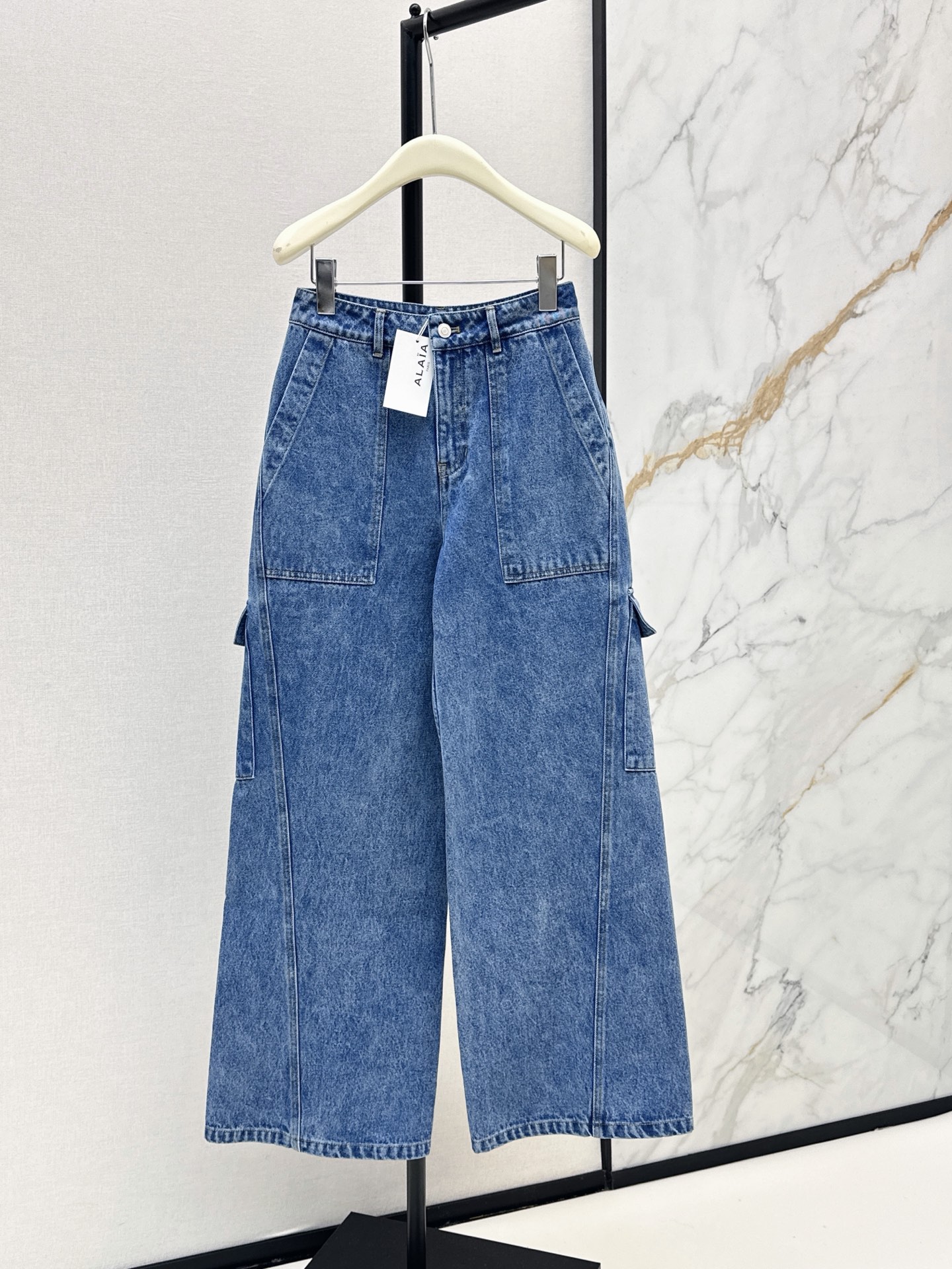 Ala New jeans