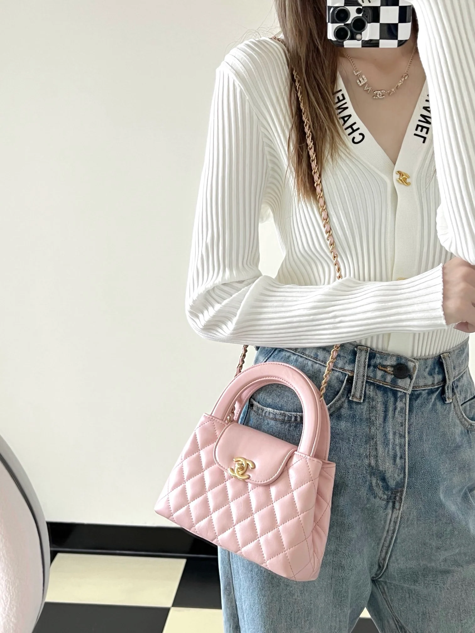 Chan New 23s kelly Hand chain bag